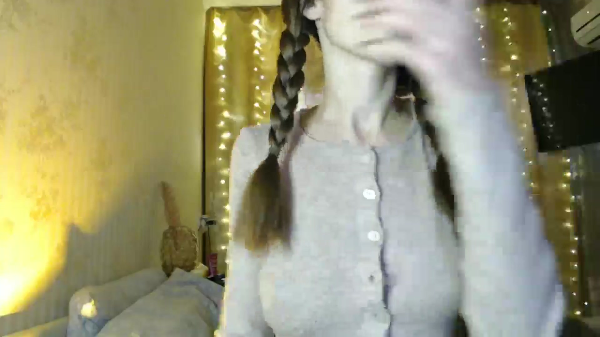 Gallery image thumbnail from Nora_Sweet's myfreecams stream on, 12/19/2024, 10:35 image 16 of 20