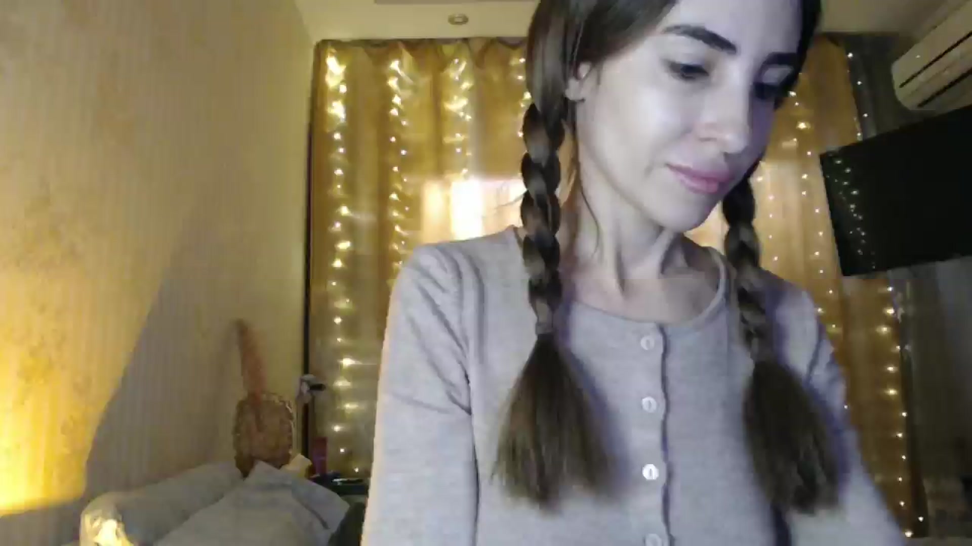Gallery image thumbnail from Nora_Sweet's myfreecams stream on, 12/19/2024, 13:05 image 1 of 20