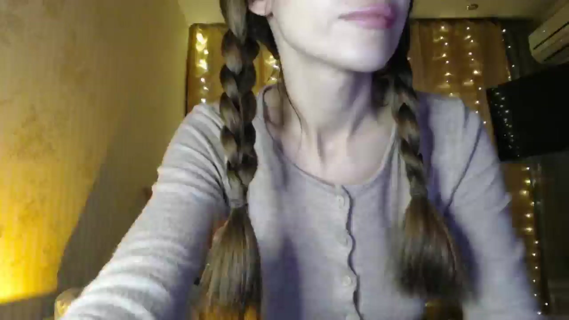 Gallery image thumbnail from Nora_Sweet's myfreecams stream on, 12/19/2024, 13:05 image 17 of 20