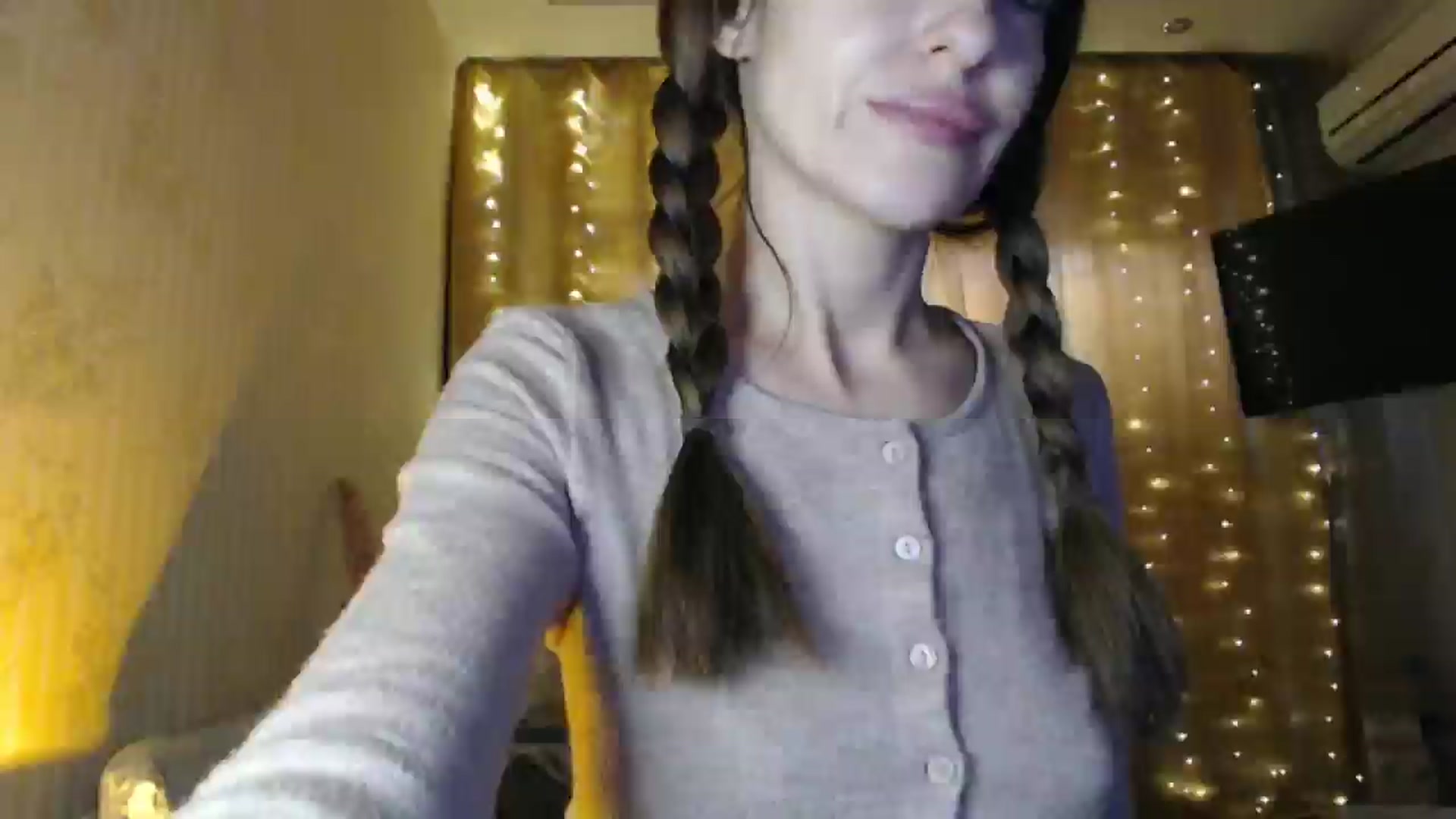 Gallery image thumbnail from Nora_Sweet's myfreecams stream on, 12/19/2024, 13:05 image 3 of 20