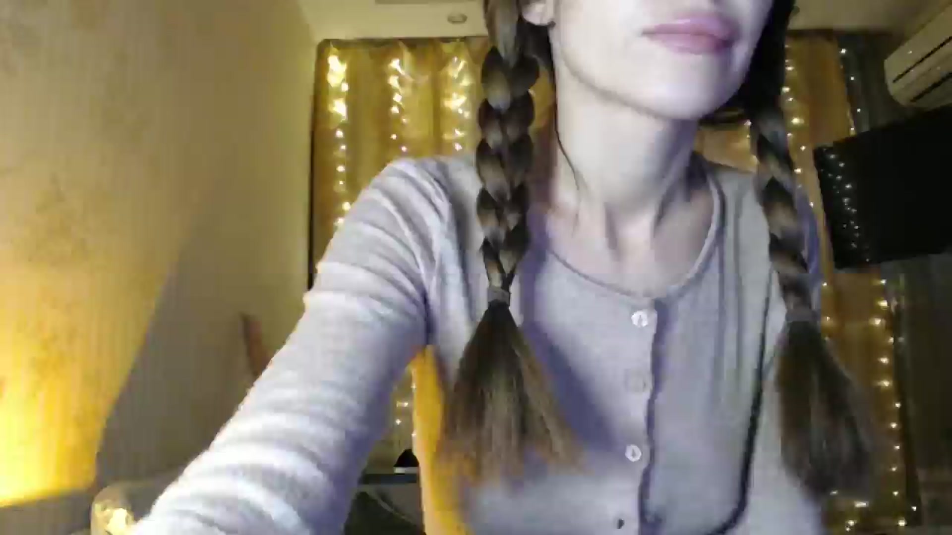 Gallery image thumbnail from Nora_Sweet's myfreecams stream on, 12/19/2024, 13:05 image 14 of 20