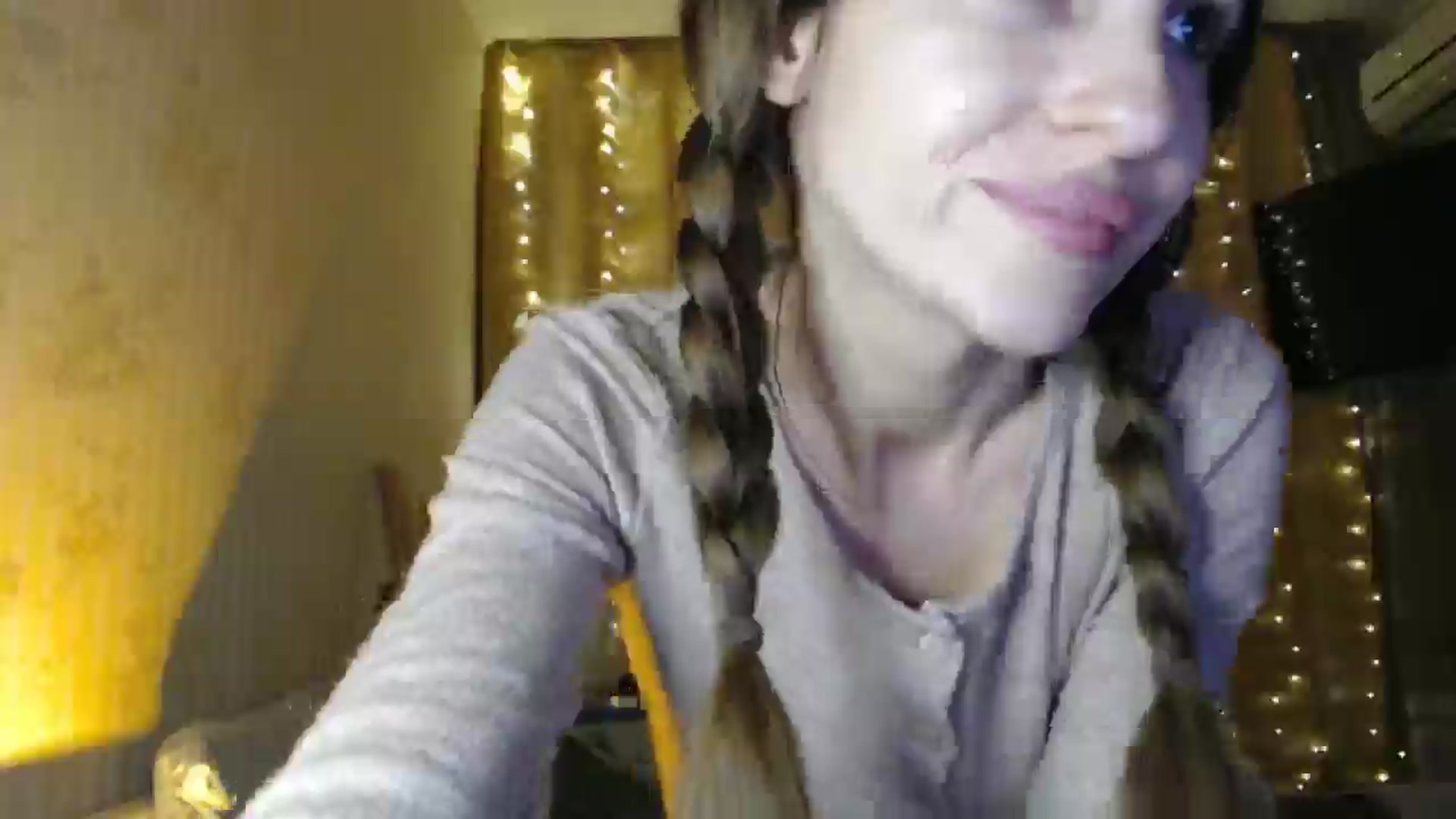 Gallery image thumbnail from Nora_Sweet's myfreecams stream on, 12/19/2024, 14:31 image 10 of 20