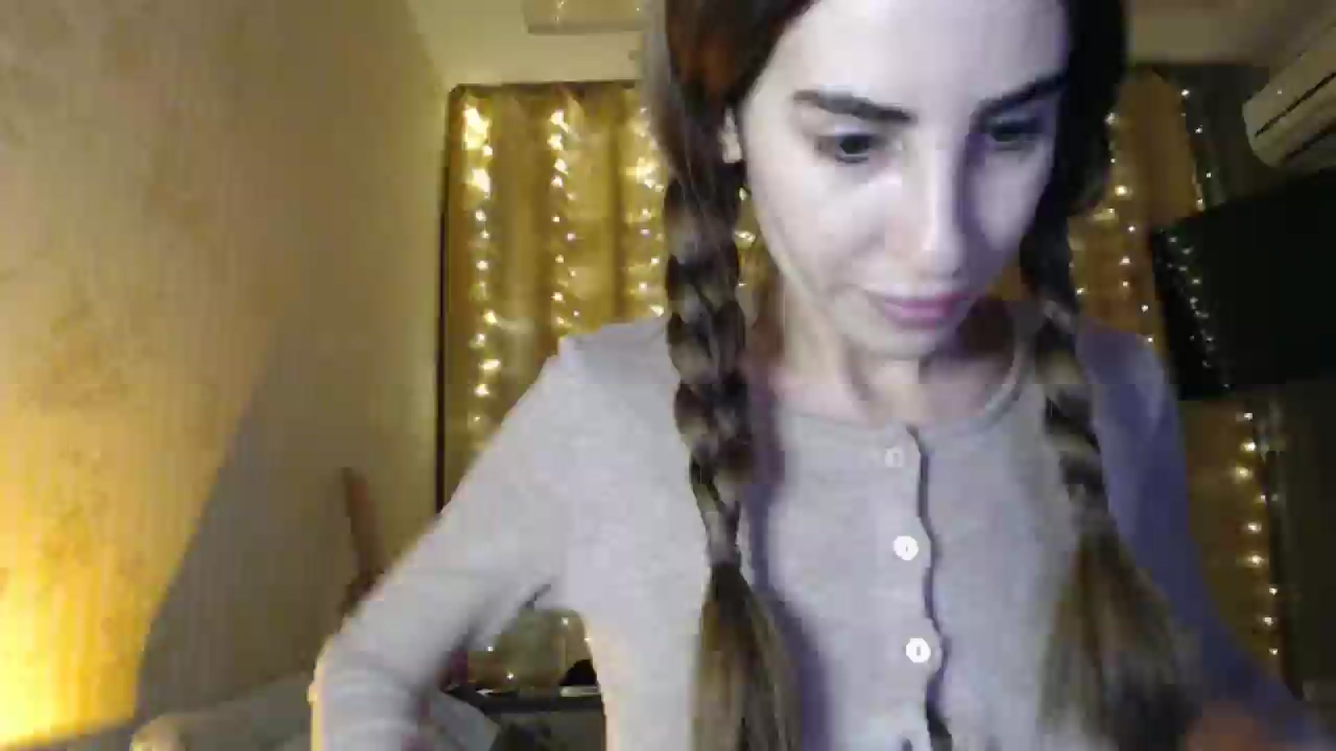 Gallery image thumbnail from Nora_Sweet's myfreecams stream on, 12/19/2024, 14:31 image 15 of 20