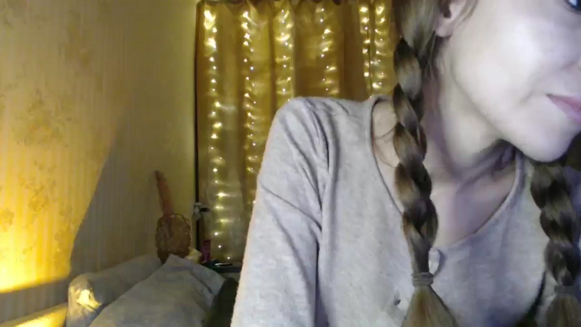 Gallery image thumbnail from Nora_Sweet's myfreecams stream on, 12/19/2024, 15:14 image 3 of 20