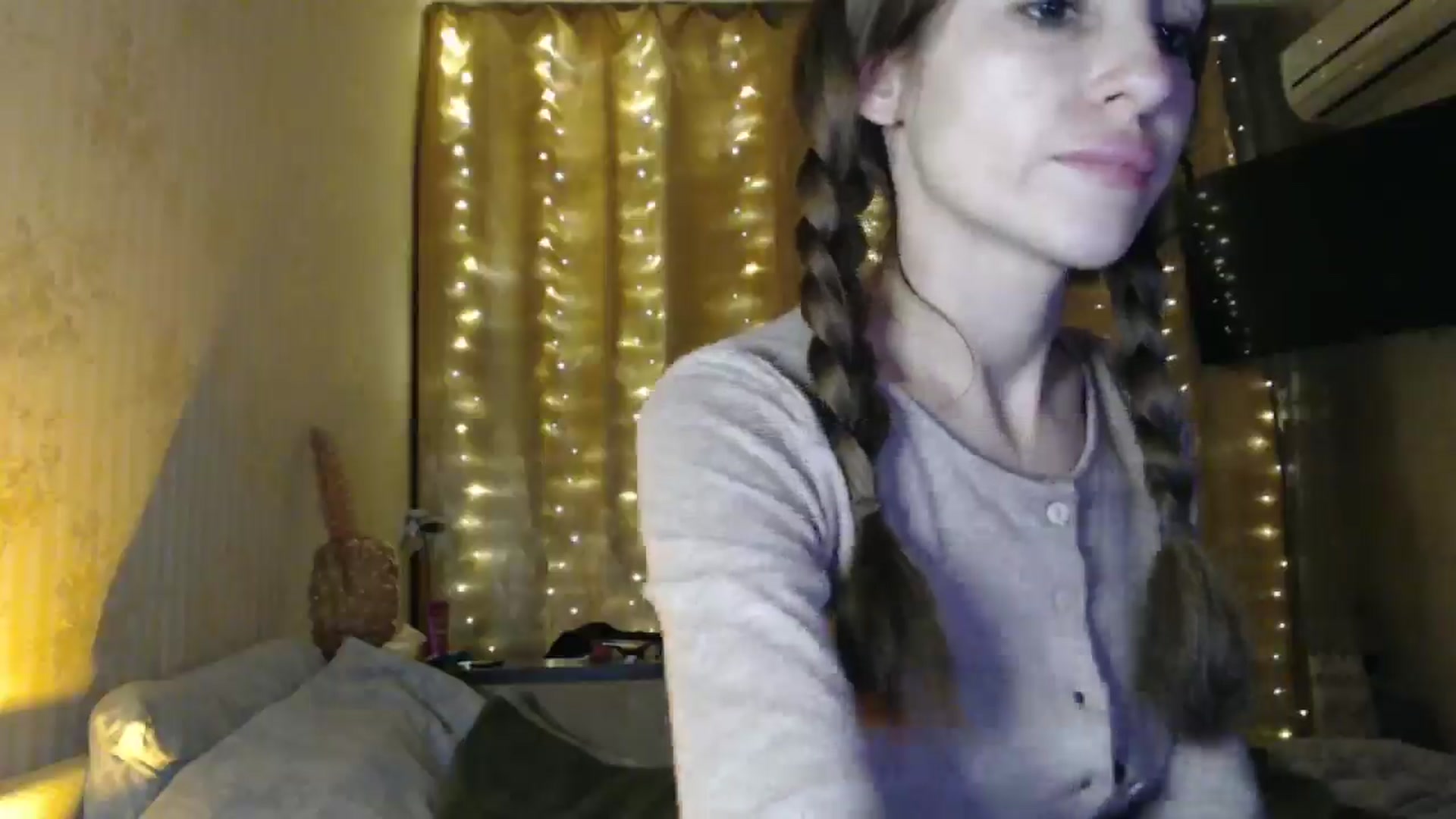 Gallery image thumbnail from Nora_Sweet's myfreecams stream on, 12/19/2024, 15:14 image 19 of 20