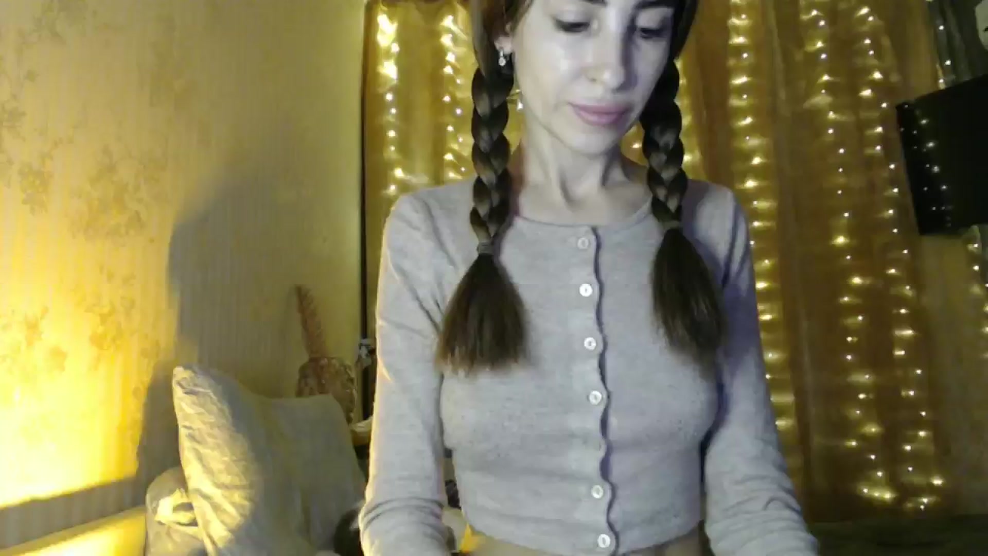 Gallery image thumbnail from Nora_Sweet's myfreecams stream on, 12/20/2024, 14:42 image 6 of 20