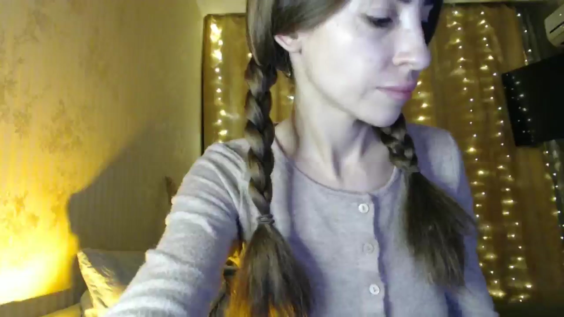 Gallery image thumbnail from Nora_Sweet's myfreecams stream on, 12/21/2024, 15:18 image 14 of 20