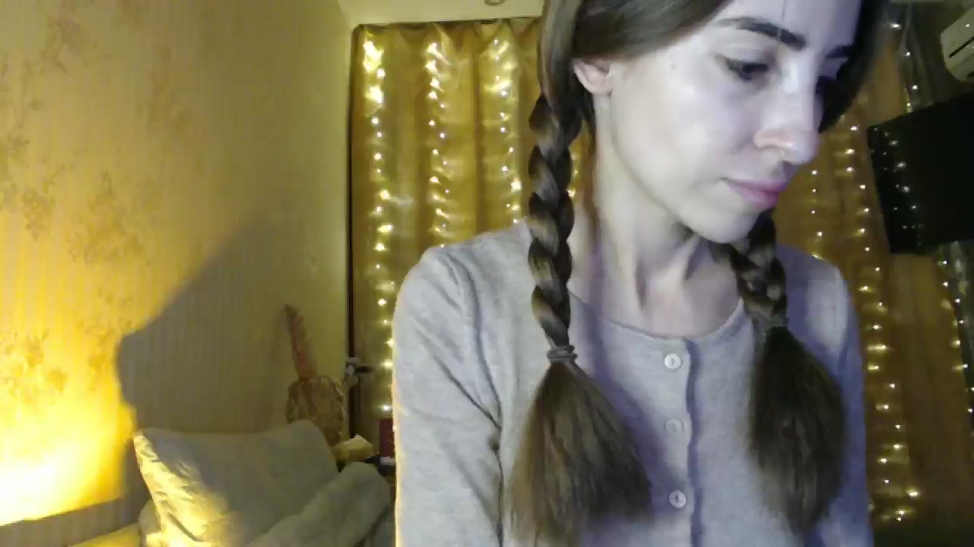 Gallery image thumbnail from Nora_Sweet's myfreecams stream on, 12/21/2024, 15:18 image 15 of 20