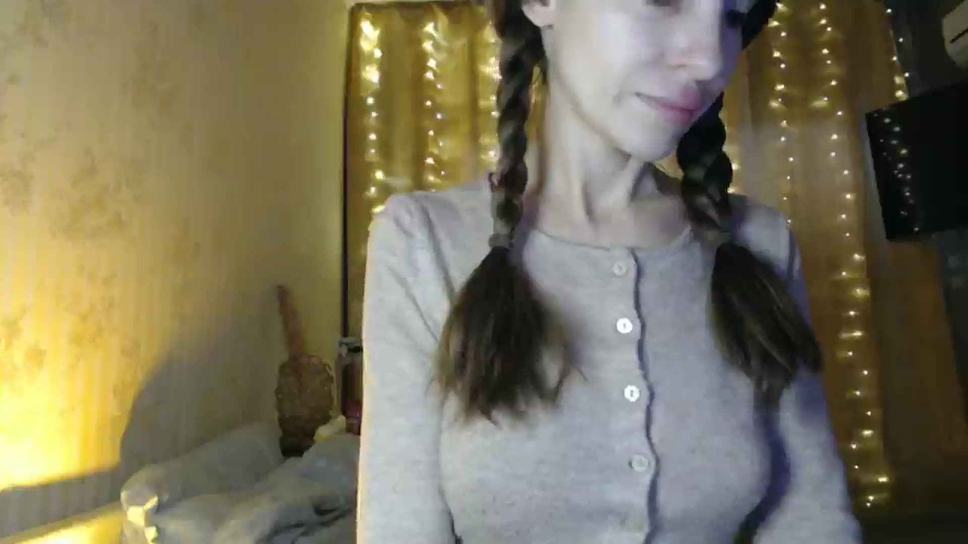 Gallery image thumbnail from Nora_Sweet's myfreecams stream on, 12/23/2024, 09:36 image 7 of 20