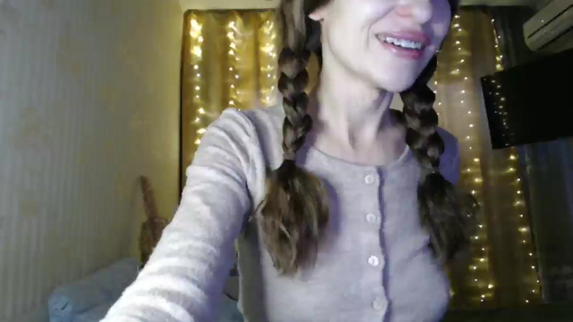 Gallery image thumbnail from Nora_Sweet's myfreecams stream on, 12/24/2024, 08:52 image 9 of 20