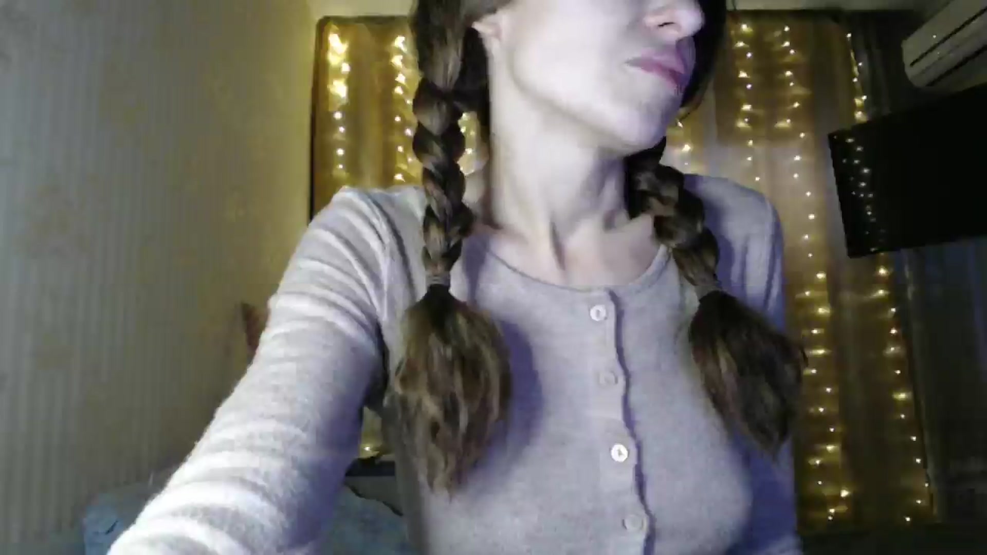 Gallery image thumbnail from Nora_Sweet's myfreecams stream on, 12/24/2024, 08:52 image 5 of 20