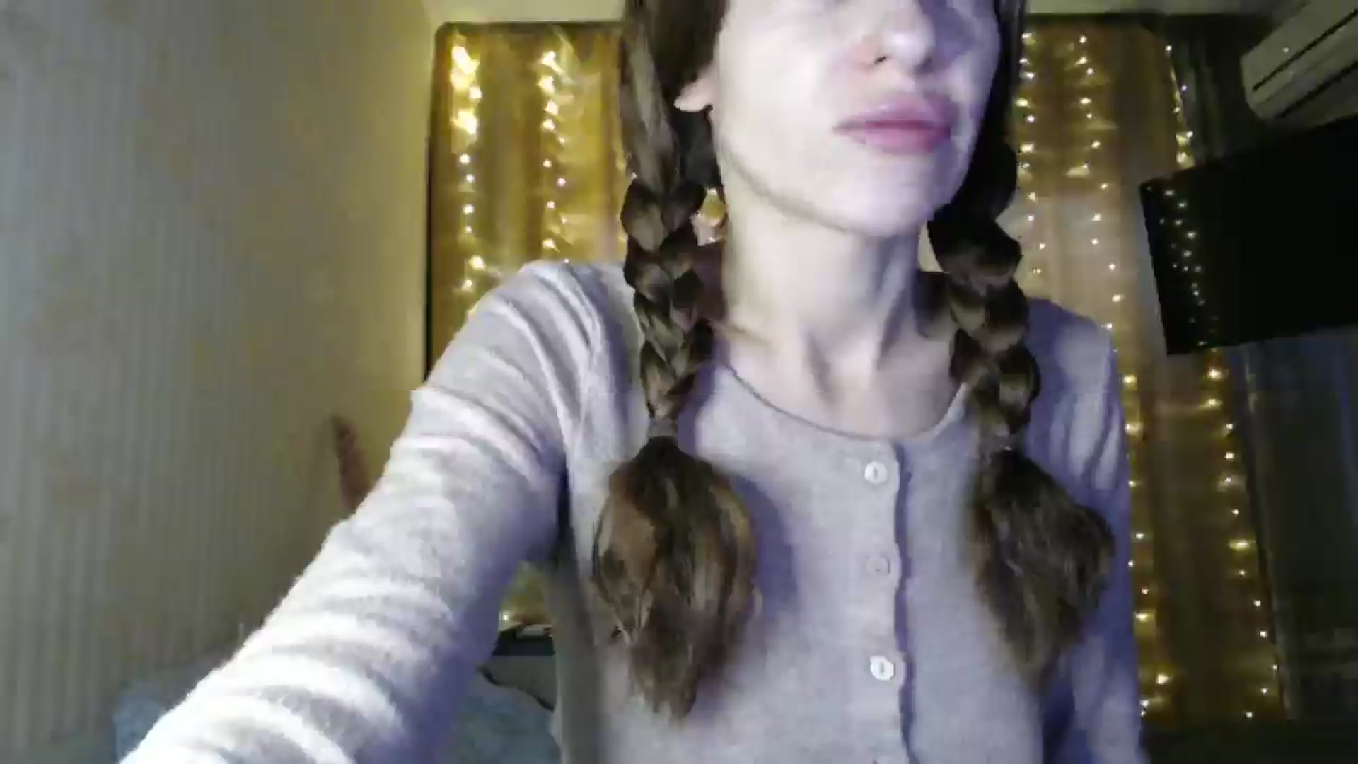 Gallery image thumbnail from Nora_Sweet's myfreecams stream on, 12/24/2024, 08:52 image 7 of 20