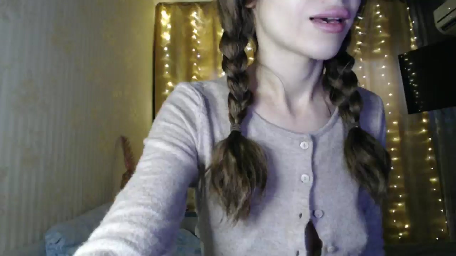 Gallery image thumbnail from Nora_Sweet's myfreecams stream on, 12/24/2024, 10:44 image 17 of 20