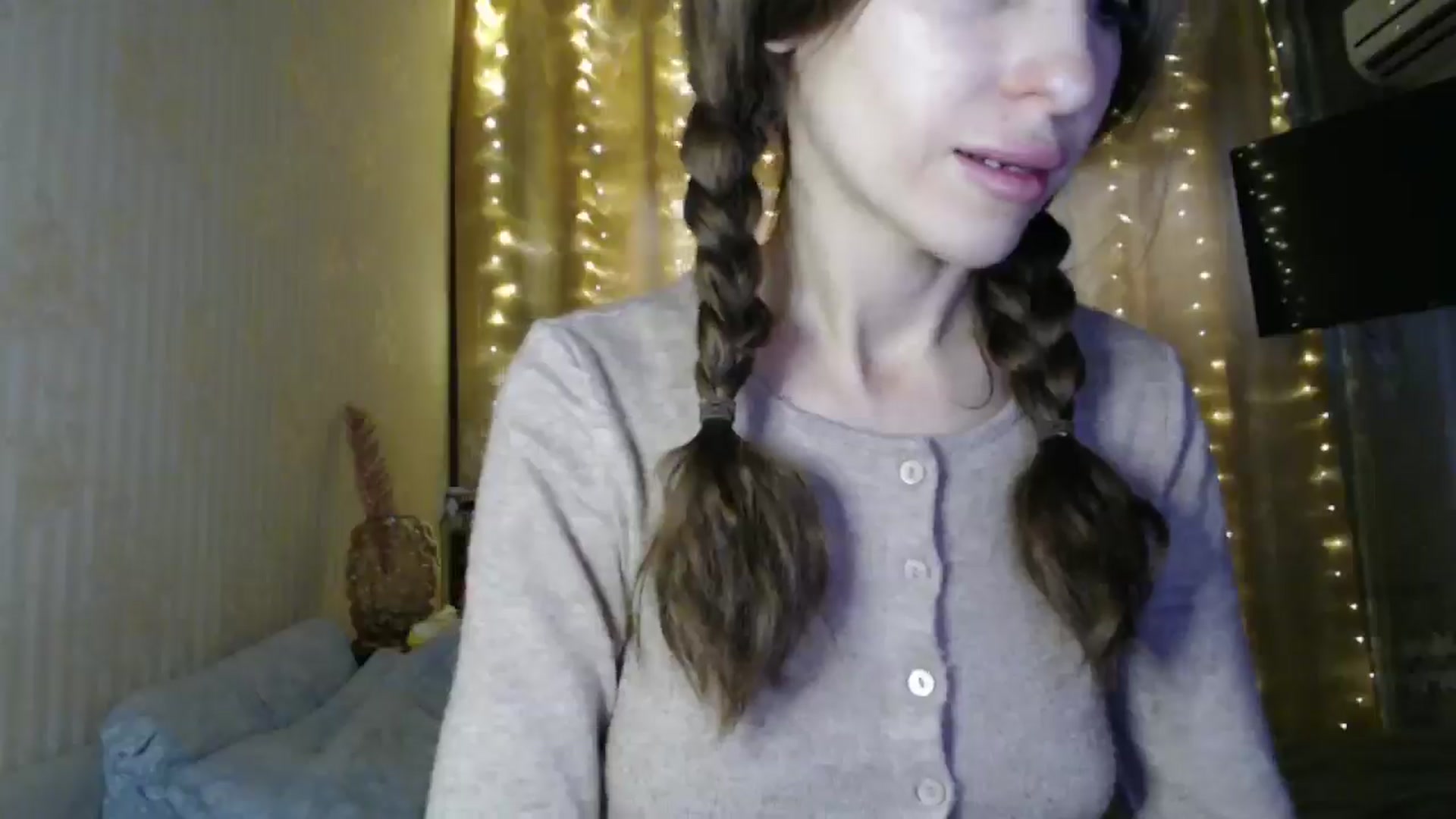 Gallery image thumbnail from Nora_Sweet's myfreecams stream on, 12/24/2024, 10:44 image 7 of 20