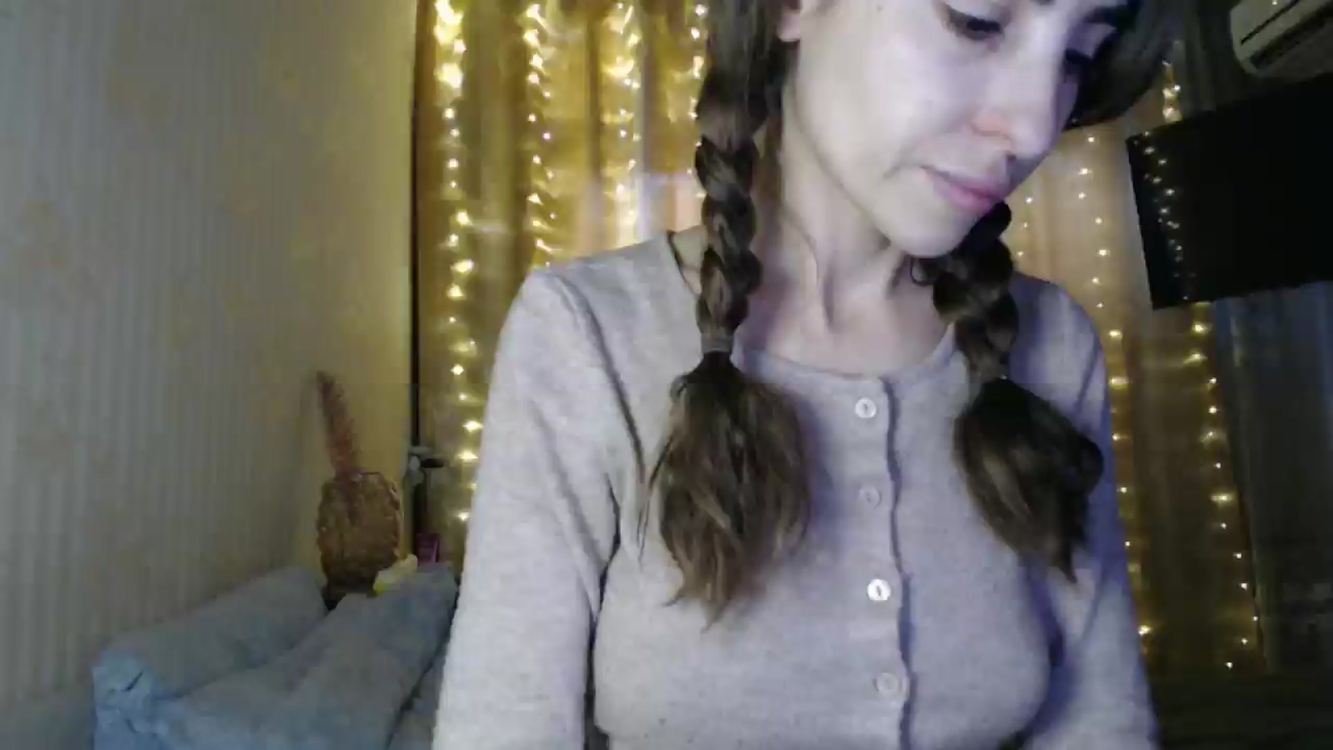 Gallery image thumbnail from Nora_Sweet's myfreecams stream on, 12/24/2024, 10:44 image 1 of 20
