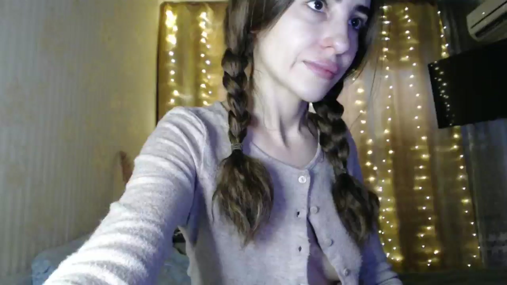 Gallery image thumbnail from Nora_Sweet's myfreecams stream on, 12/24/2024, 10:44 image 20 of 20
