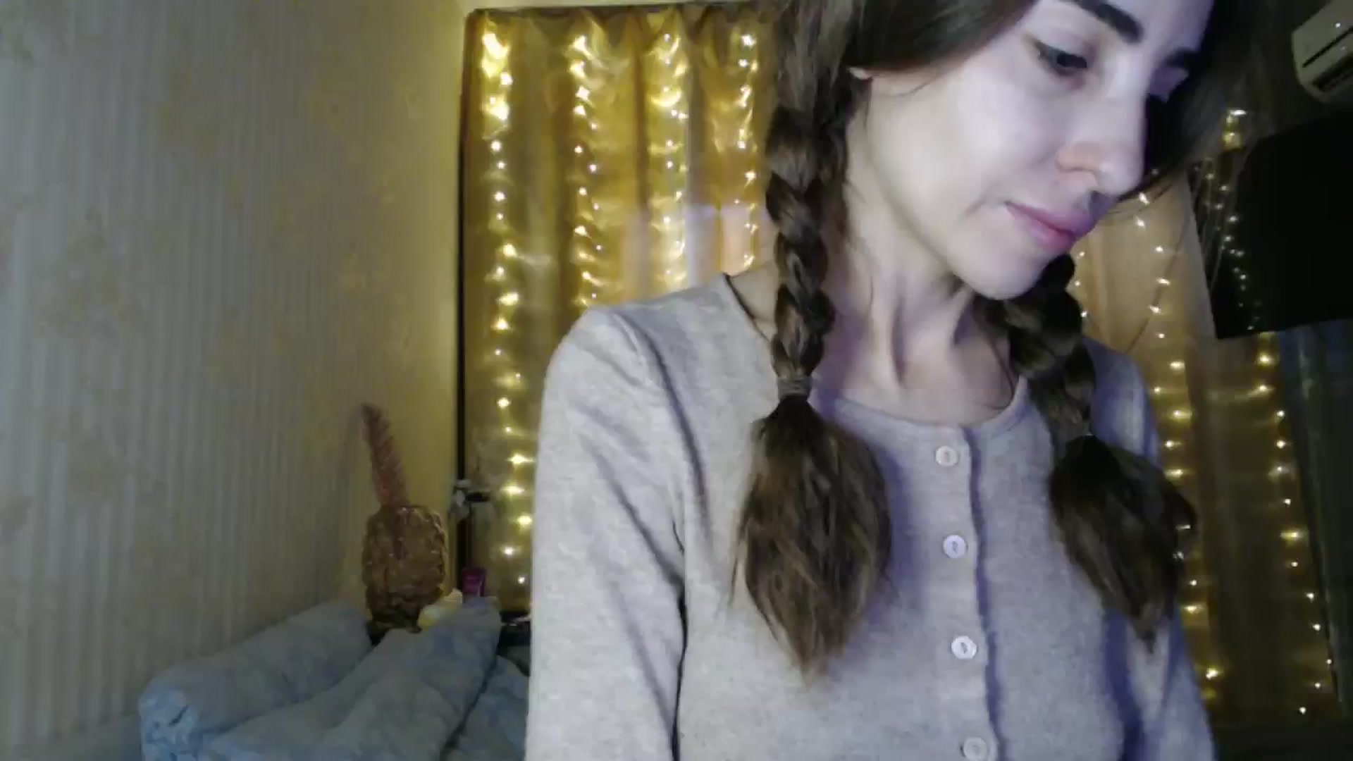 Gallery image thumbnail from Nora_Sweet's myfreecams stream on, 12/24/2024, 10:44 image 10 of 20
