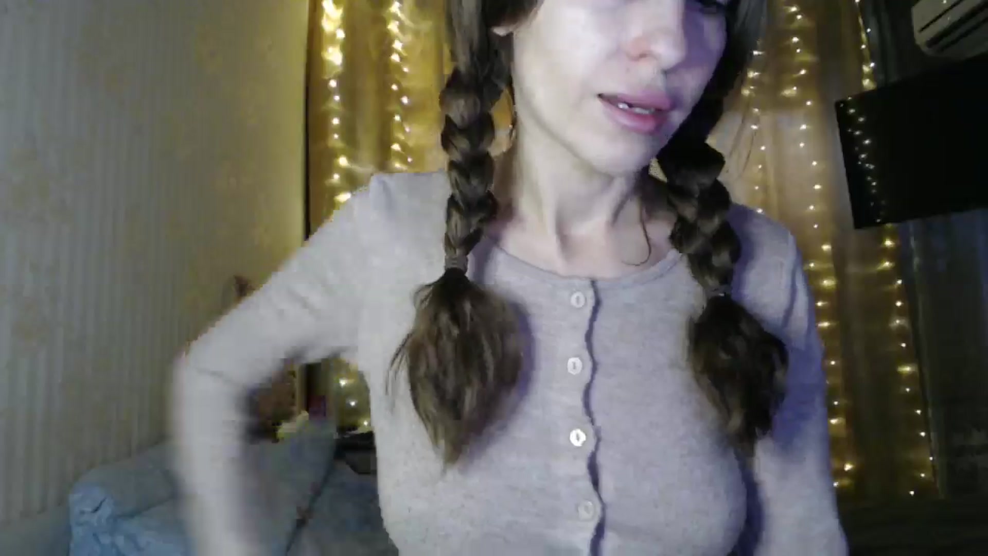 Gallery image thumbnail from Nora_Sweet's myfreecams stream on, 12/24/2024, 10:44 image 8 of 20