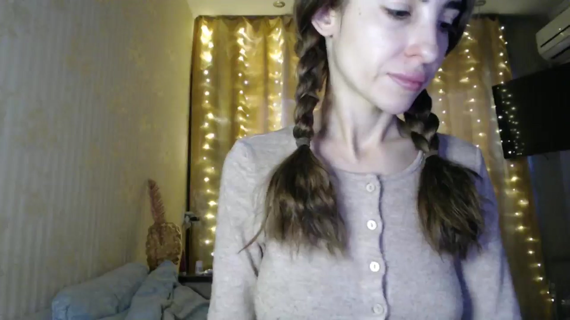 Gallery image thumbnail from Nora_Sweet's myfreecams stream on, 12/25/2024, 08:43 image 14 of 20