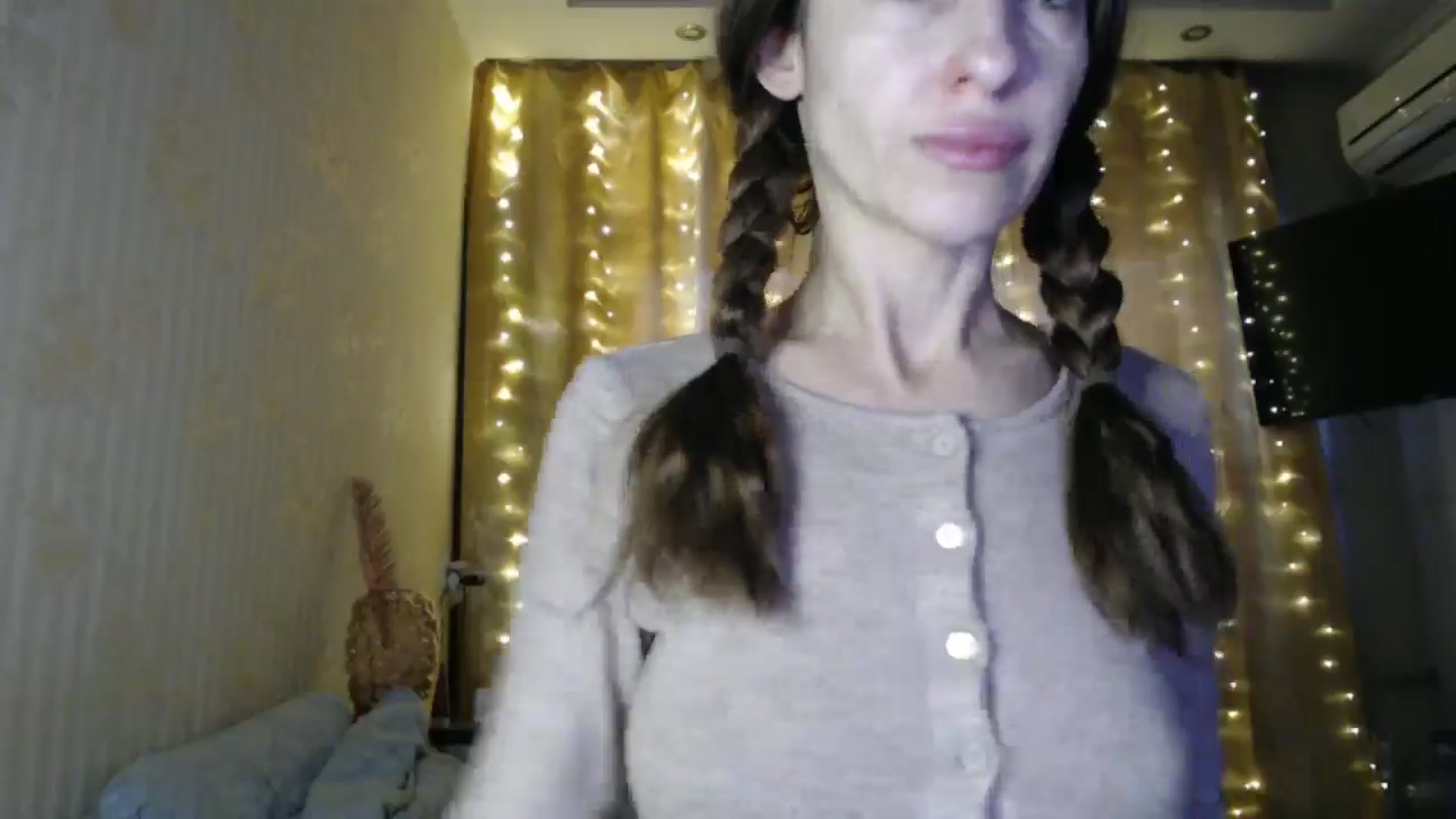 Gallery image thumbnail from Nora_Sweet's myfreecams stream on, 12/25/2024, 08:43 image 7 of 20