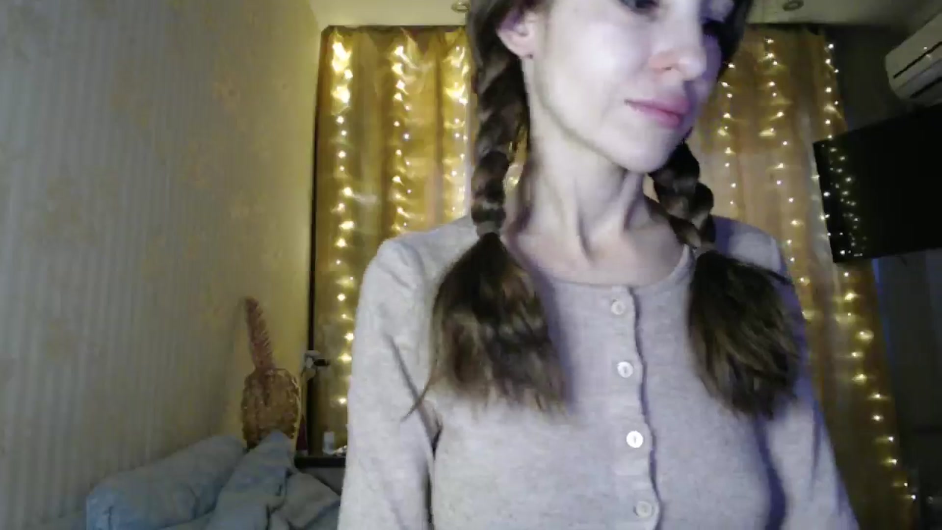 Gallery image thumbnail from Nora_Sweet's myfreecams stream on, 12/25/2024, 08:43 image 15 of 20