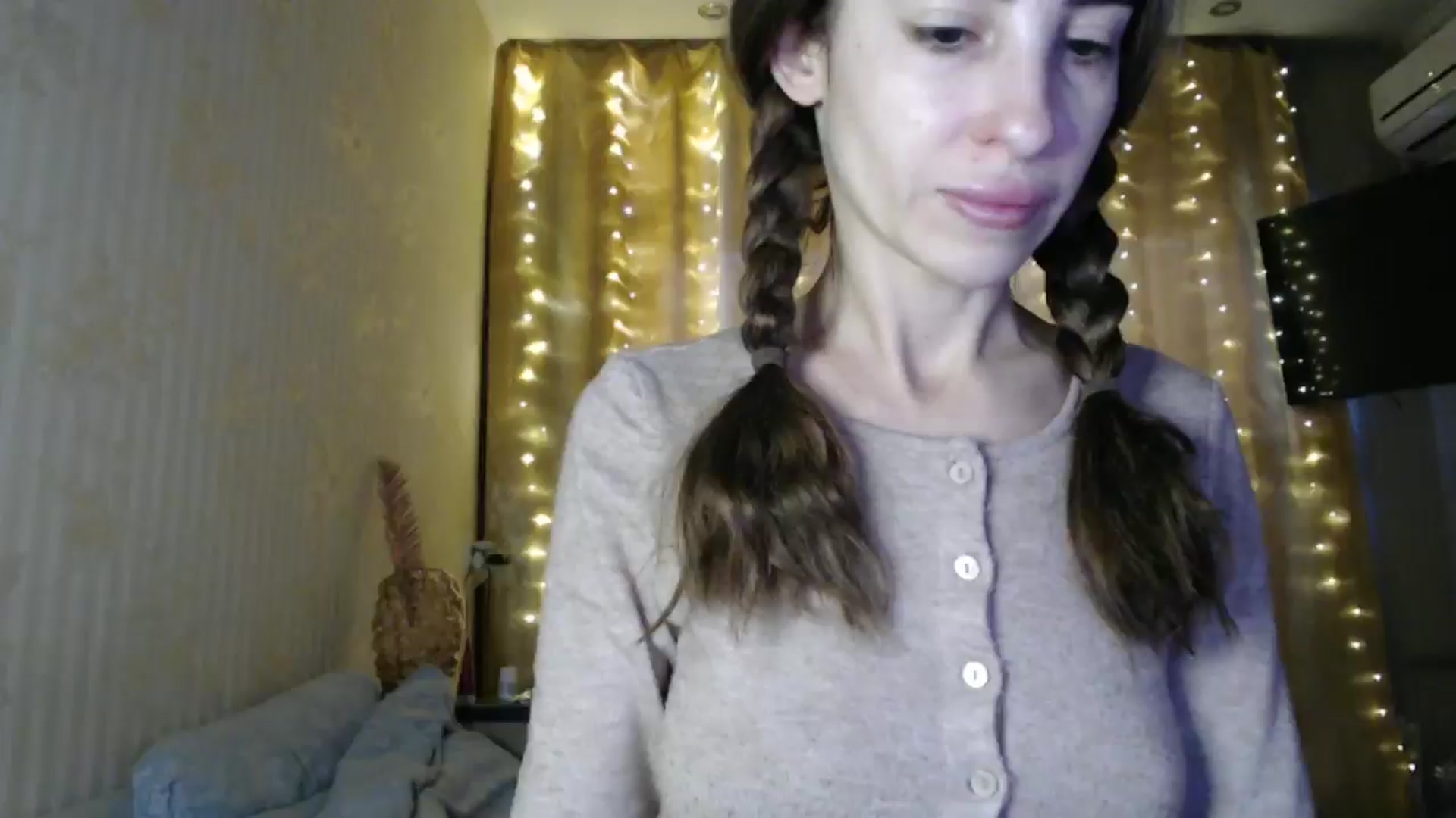 Gallery image thumbnail from Nora_Sweet's myfreecams stream on, 12/25/2024, 08:43 image 16 of 20