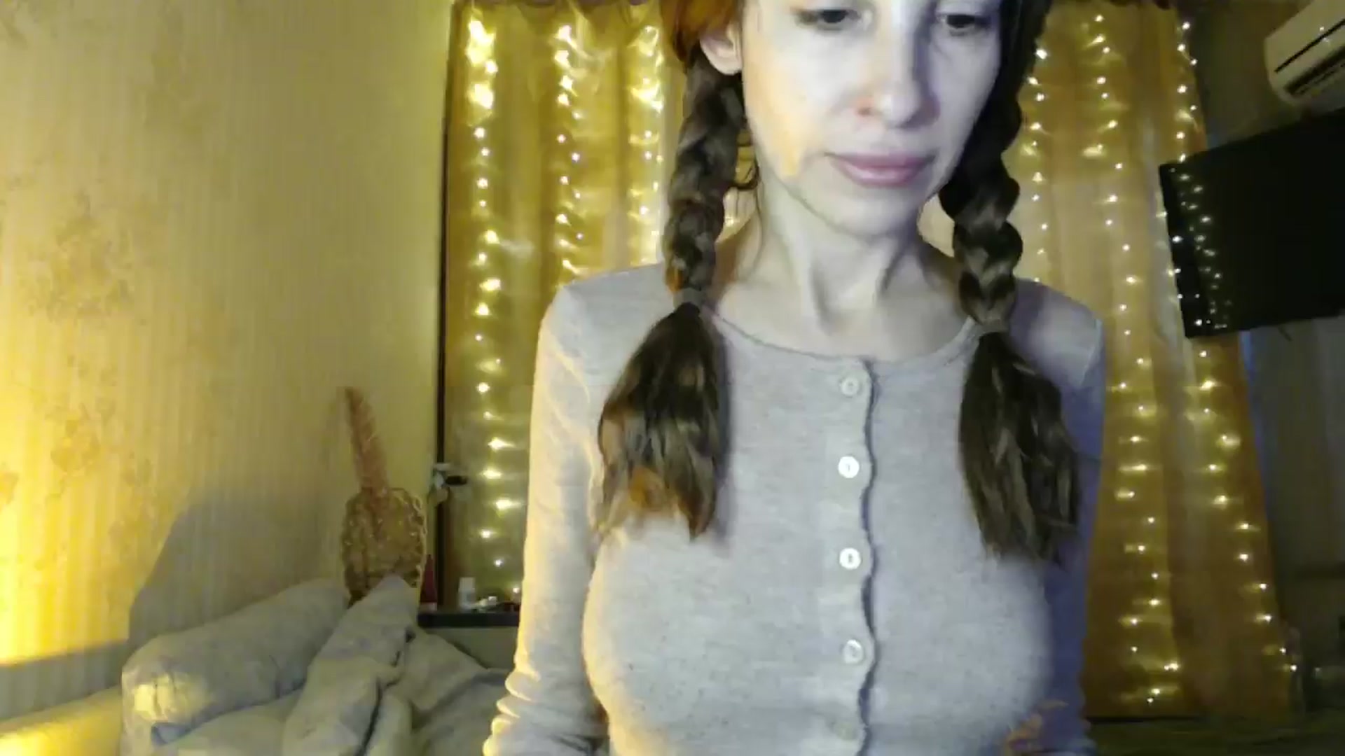 Gallery image thumbnail from Nora_Sweet's myfreecams stream on, 12/25/2024, 09:21 image 19 of 20