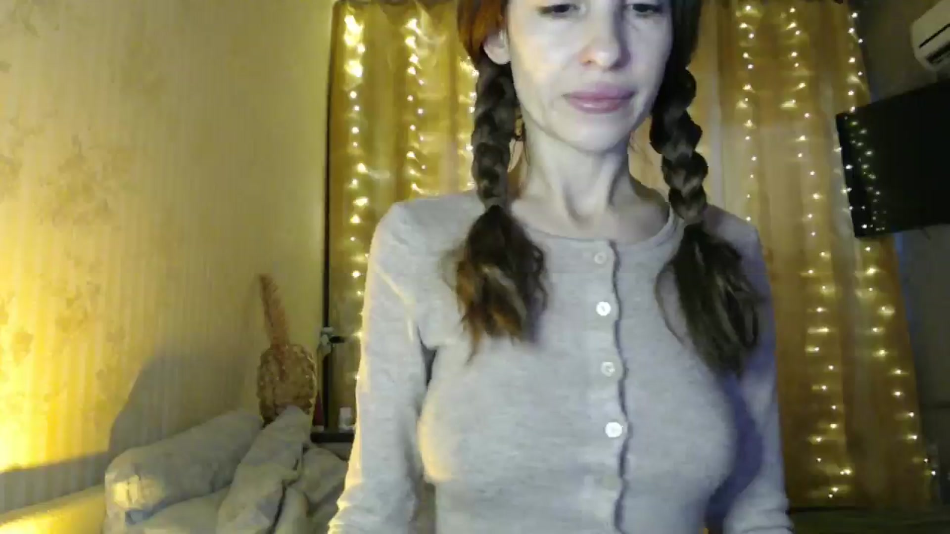 Gallery image thumbnail from Nora_Sweet's myfreecams stream on, 12/25/2024, 09:21 image 15 of 20