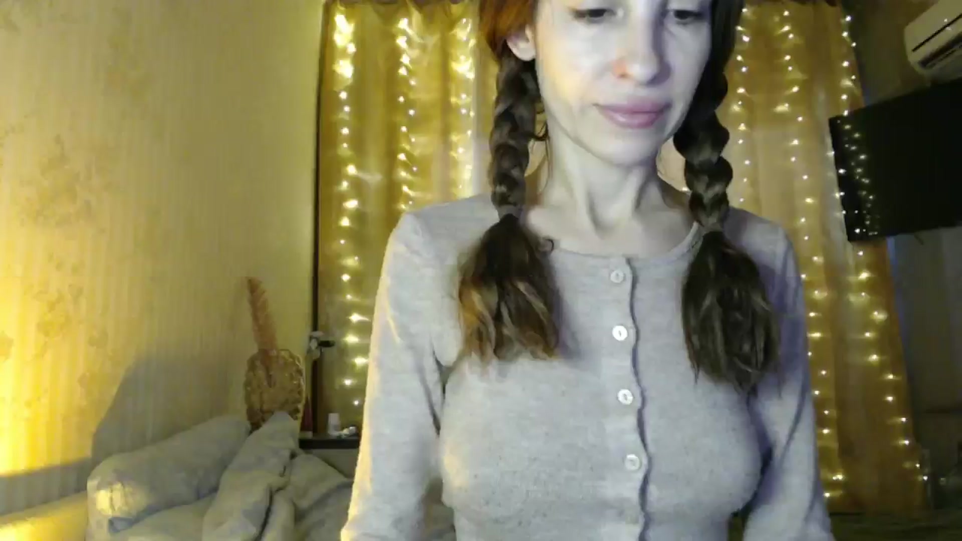 Gallery image thumbnail from Nora_Sweet's myfreecams stream on, 12/25/2024, 09:21 image 18 of 20