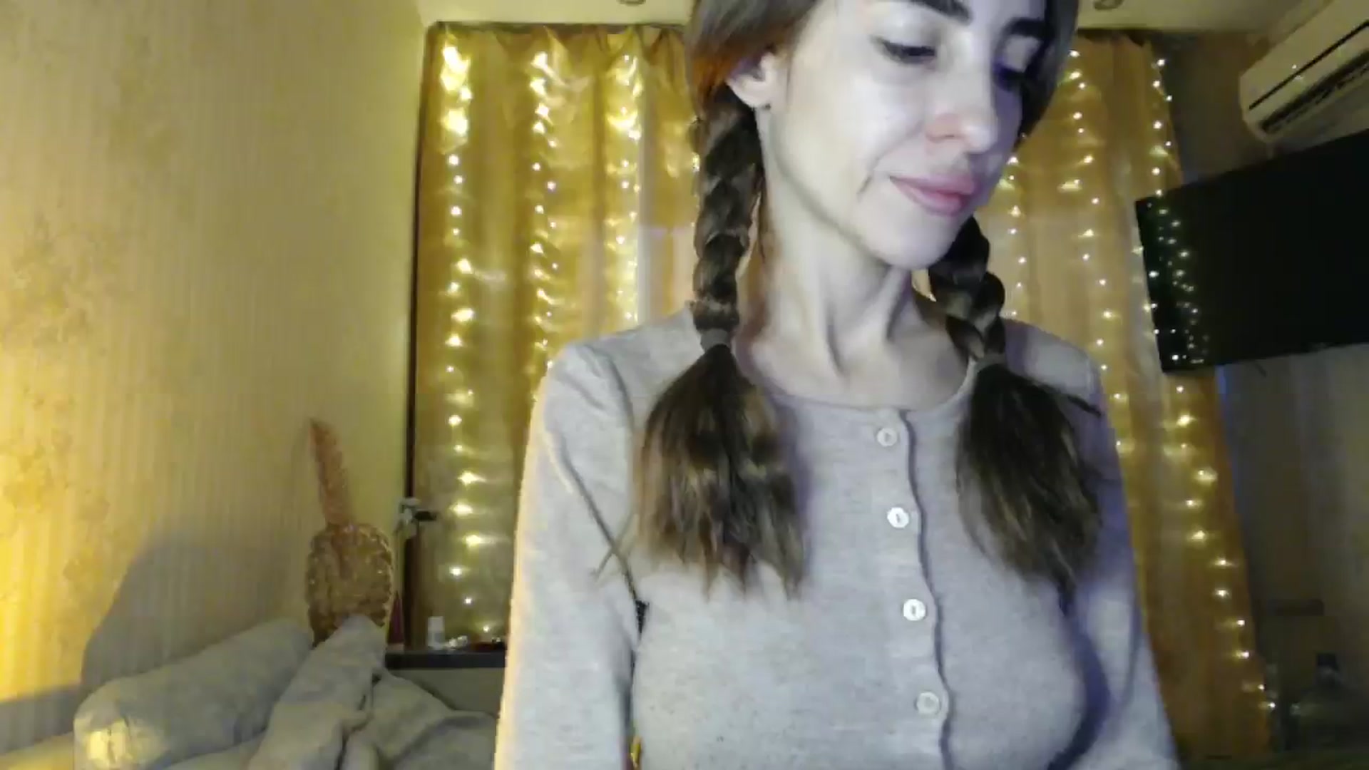 Gallery image thumbnail from Nora_Sweet's myfreecams stream on, 12/25/2024, 09:21 image 10 of 20