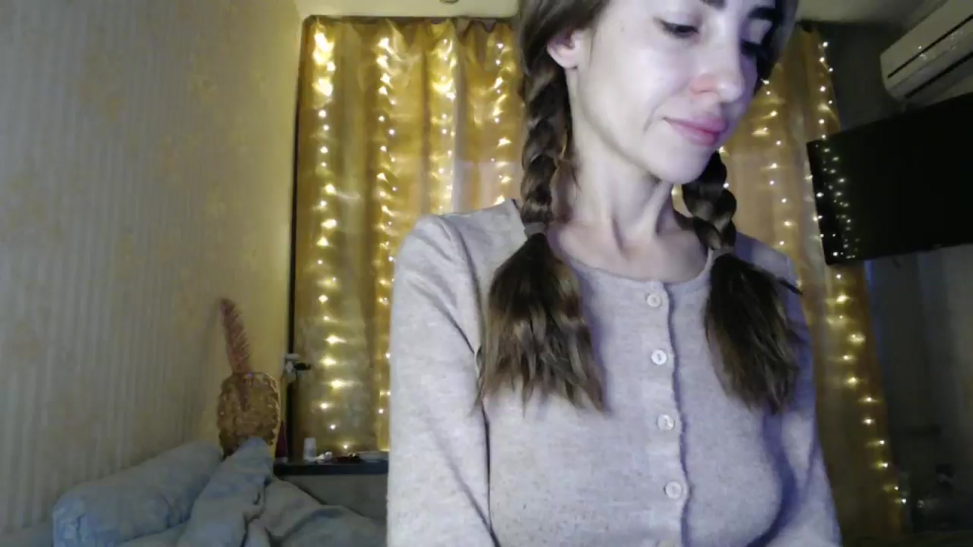 Gallery image thumbnail from Nora_Sweet's myfreecams stream on, 12/25/2024, 09:21 image 7 of 20