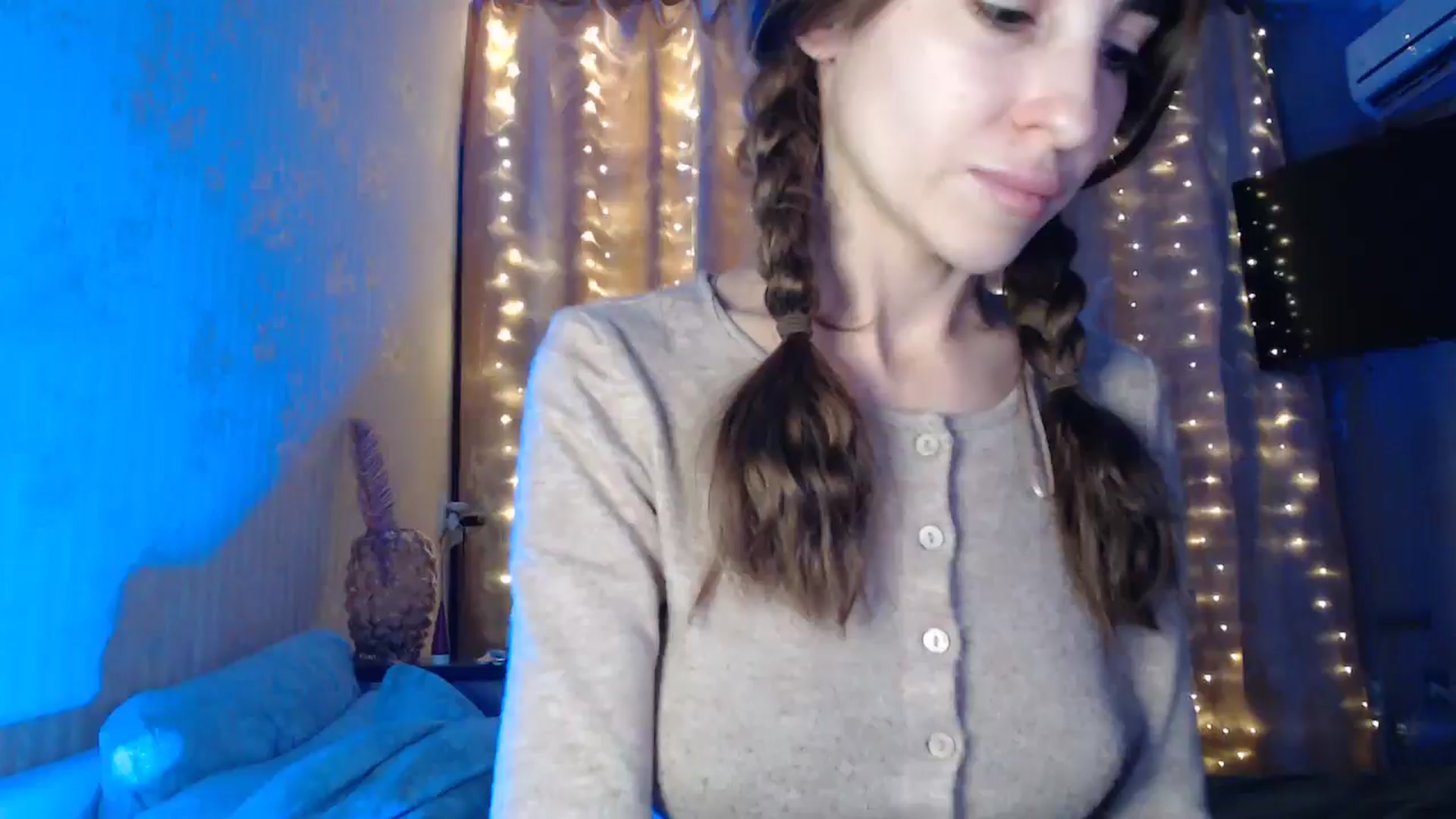 Gallery image thumbnail from Nora_Sweet's myfreecams stream on, 12/25/2024, 14:01 image 1 of 20