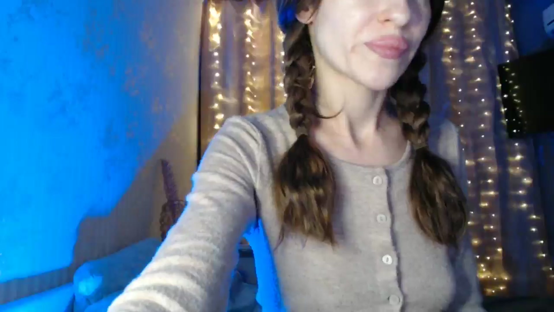 Gallery image thumbnail from Nora_Sweet's myfreecams stream on, 12/25/2024, 14:20 image 2 of 20
