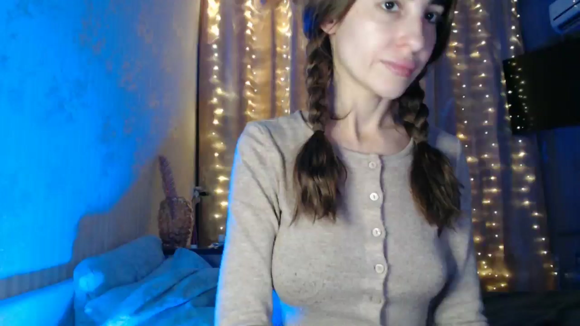 Gallery image thumbnail from Nora_Sweet's myfreecams stream on, 12/25/2024, 14:51 image 11 of 20