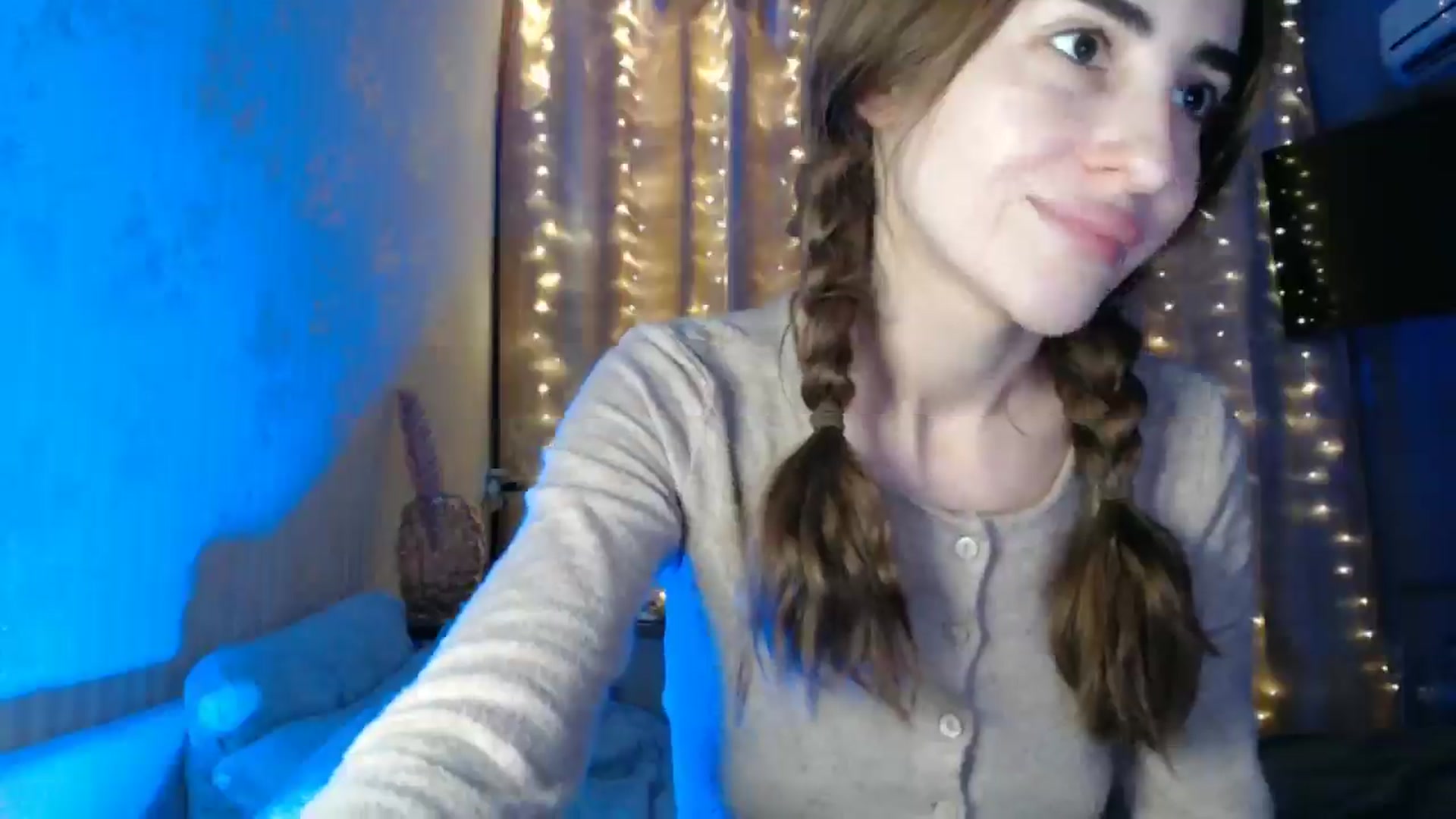 Gallery image thumbnail from Nora_Sweet's myfreecams stream on, 12/25/2024, 15:09 image 4 of 20