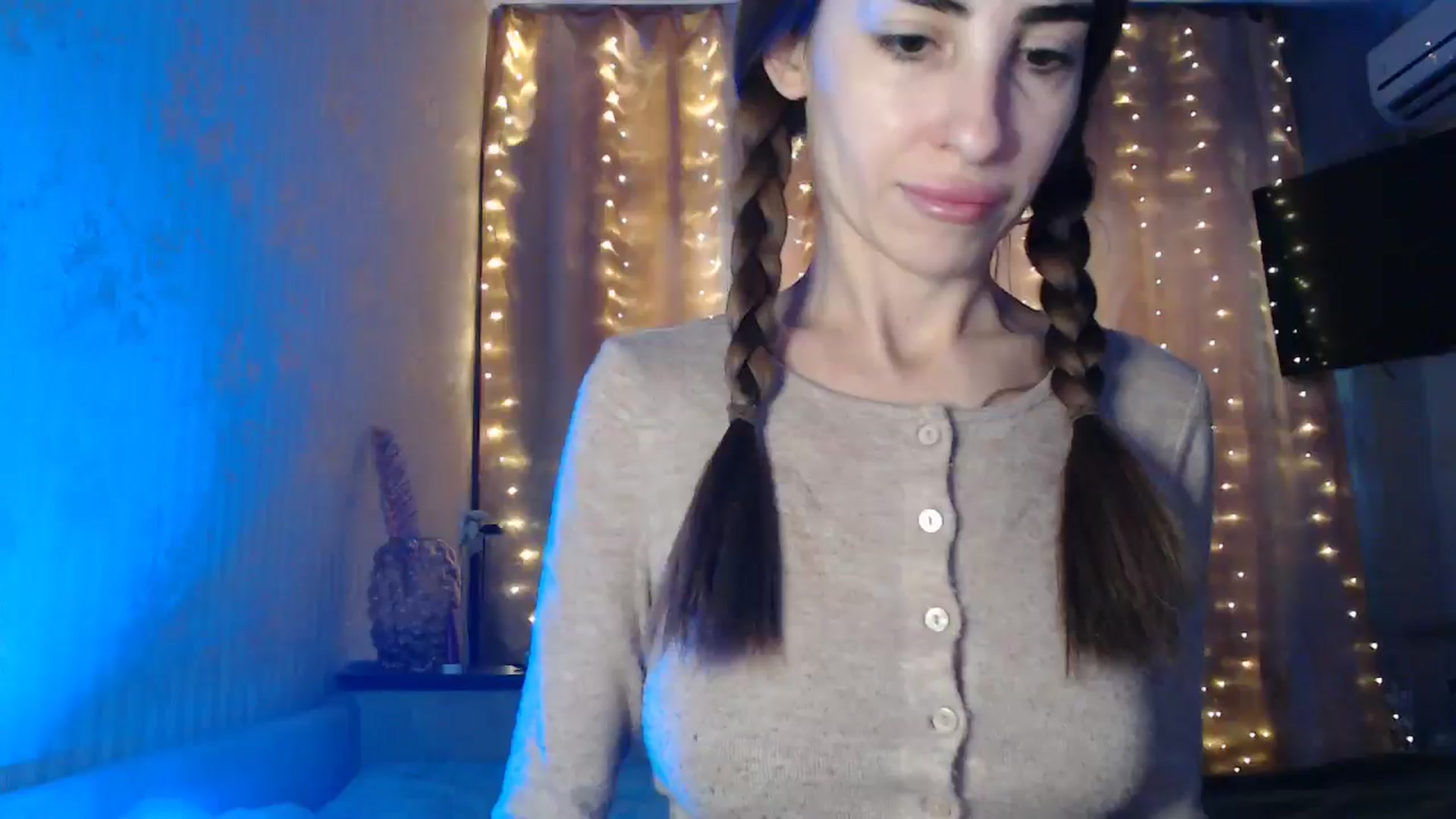 Gallery image thumbnail from Nora_Sweet's myfreecams stream on, 12/27/2024, 09:42 image 16 of 20