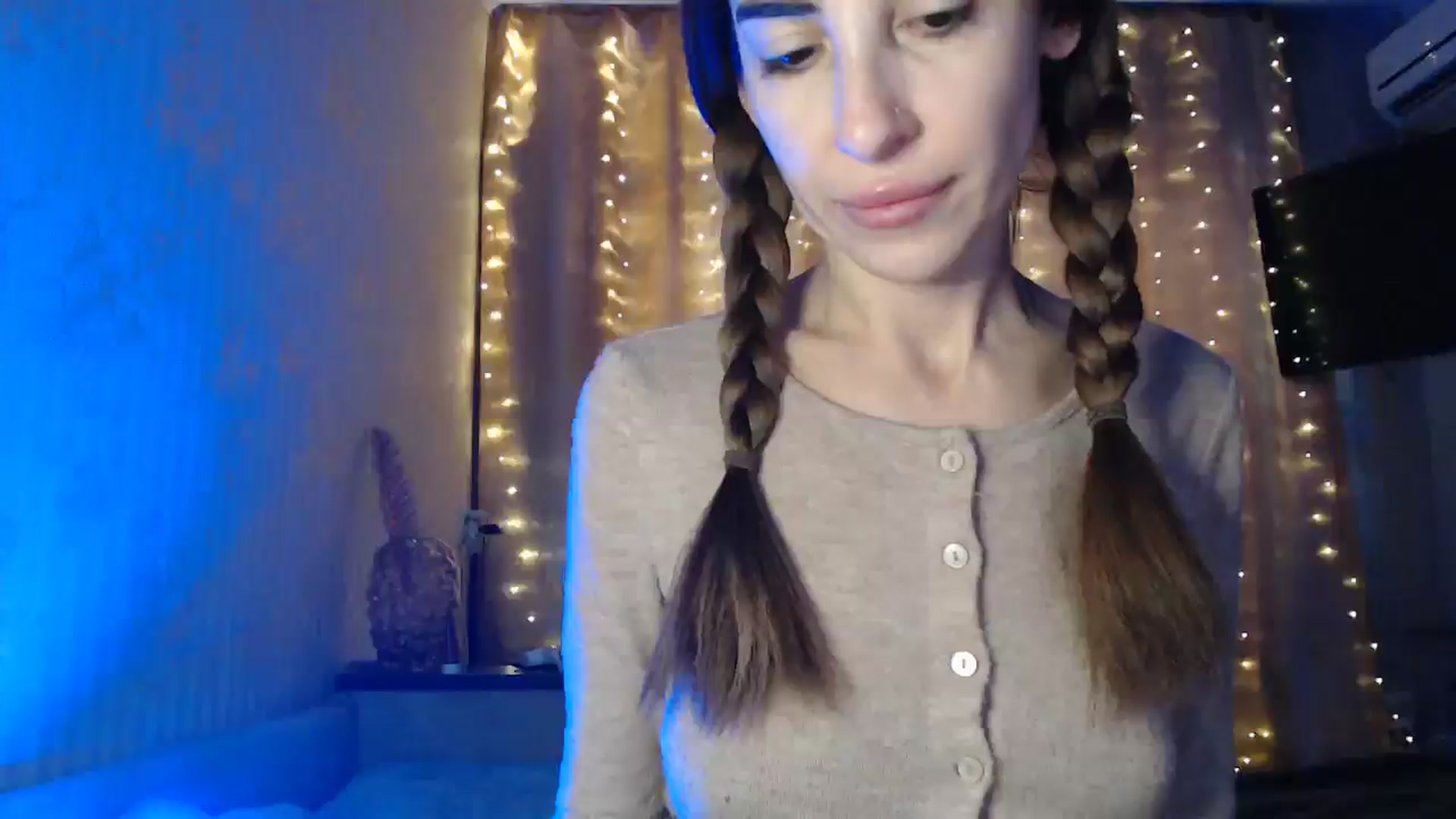 Gallery image thumbnail from Nora_Sweet's myfreecams stream on, 12/27/2024, 10:57 image 4 of 20