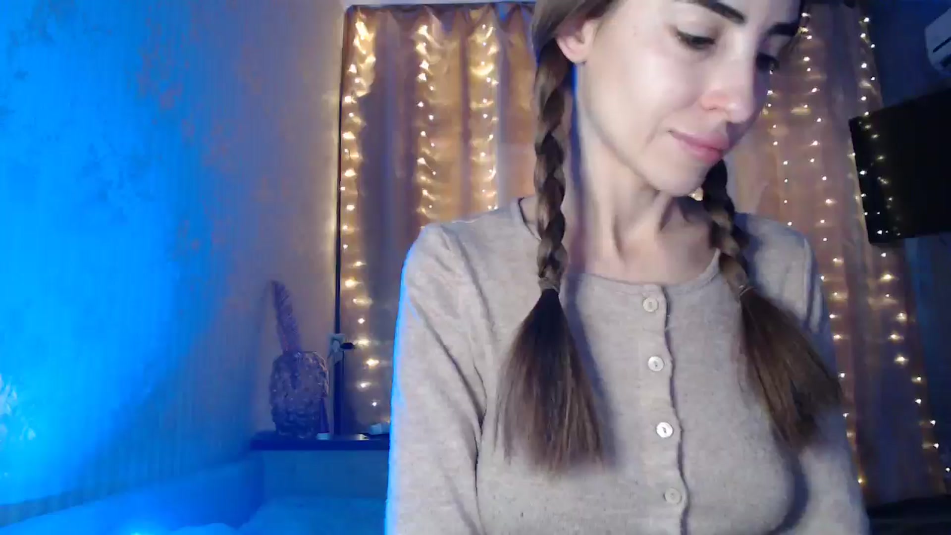 Gallery image thumbnail from Nora_Sweet's myfreecams stream on, 12/27/2024, 10:57 image 5 of 20