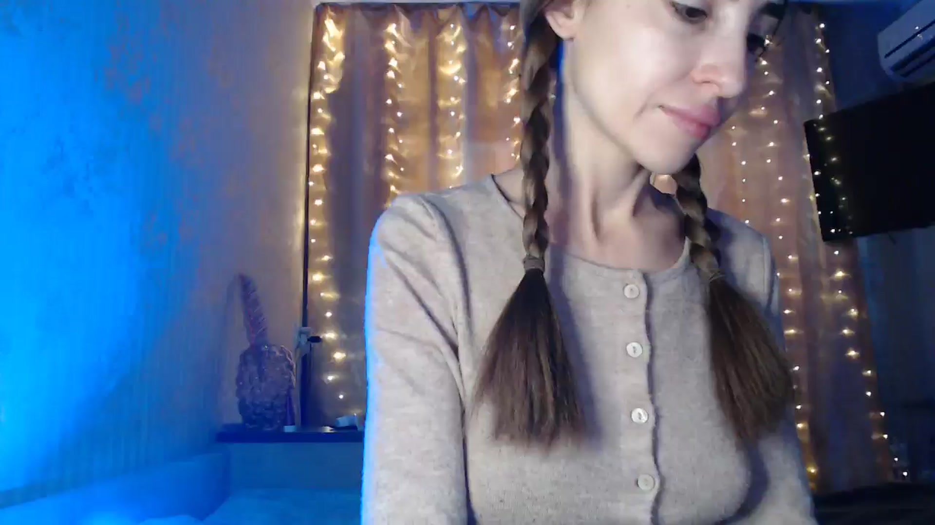 Gallery image thumbnail from Nora_Sweet's myfreecams stream on, 12/27/2024, 10:57 image 1 of 20