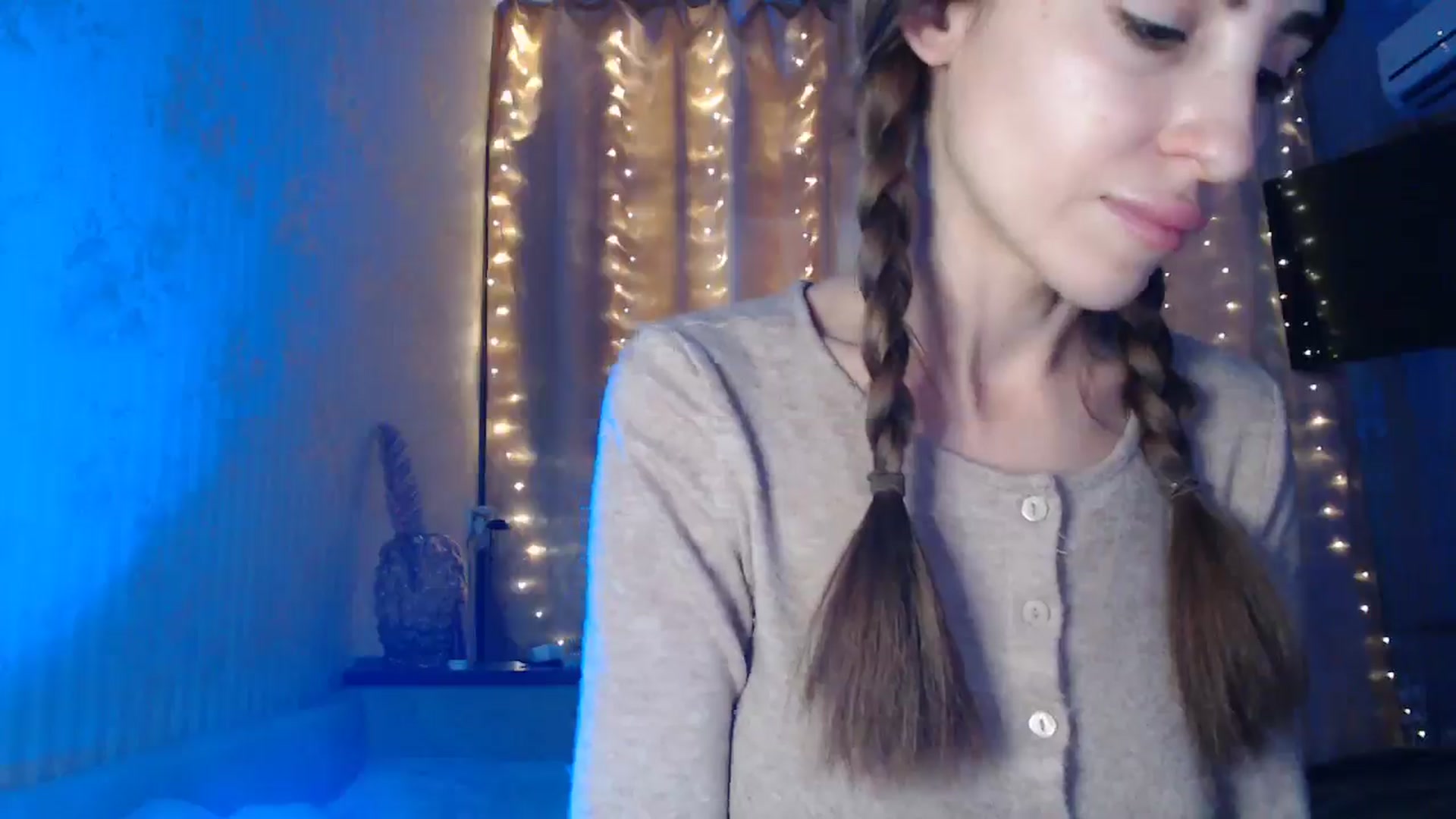 Gallery image thumbnail from Nora_Sweet's myfreecams stream on, 12/27/2024, 12:12 image 5 of 20