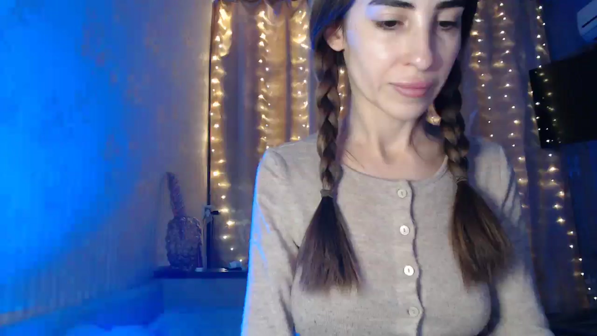 Gallery image thumbnail from Nora_Sweet's myfreecams stream on, 12/27/2024, 13:12 image 19 of 20