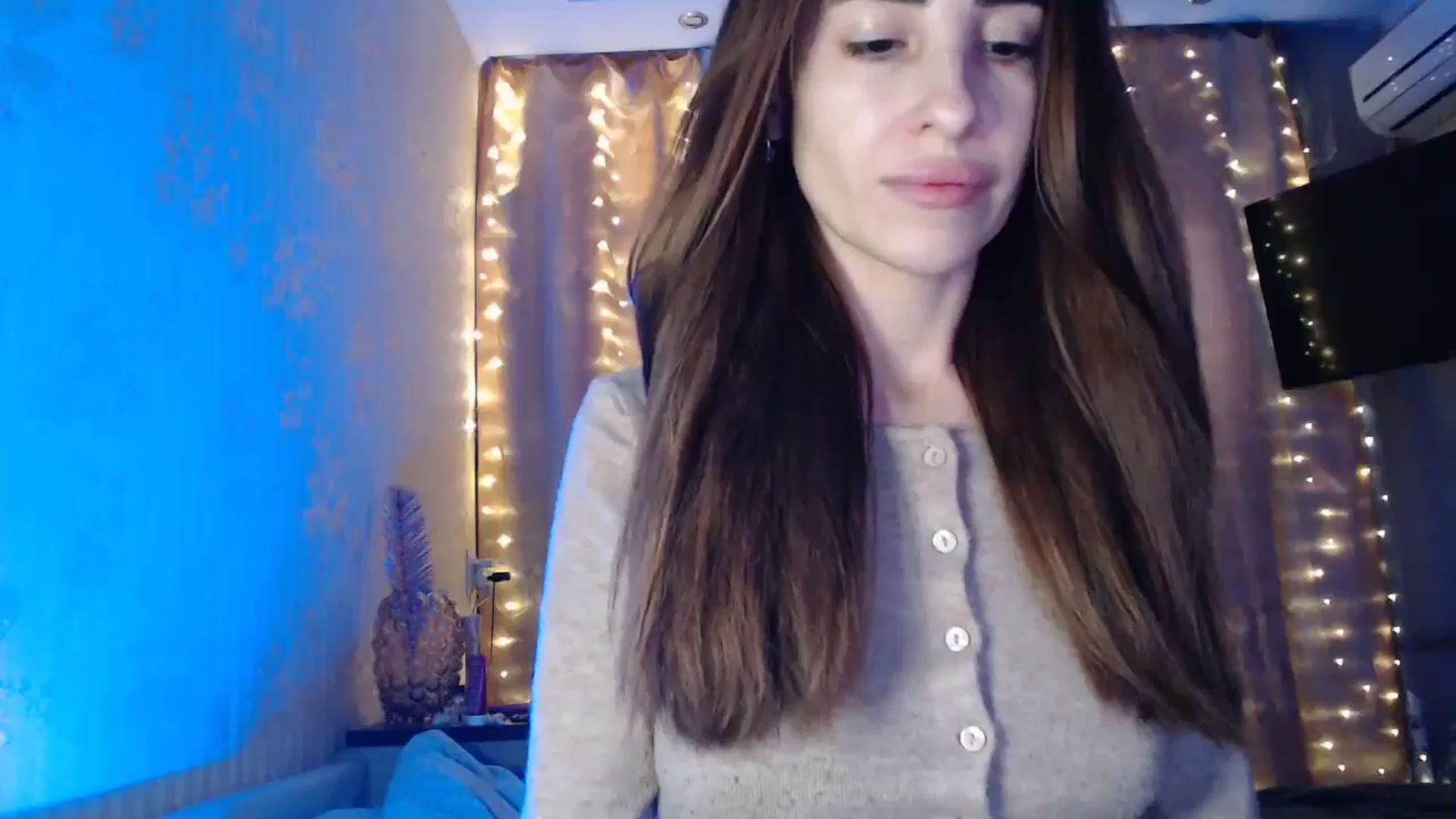 Gallery image thumbnail from Nora_Sweet's myfreecams stream on, 01/06/2025, 11:39 image 9 of 20