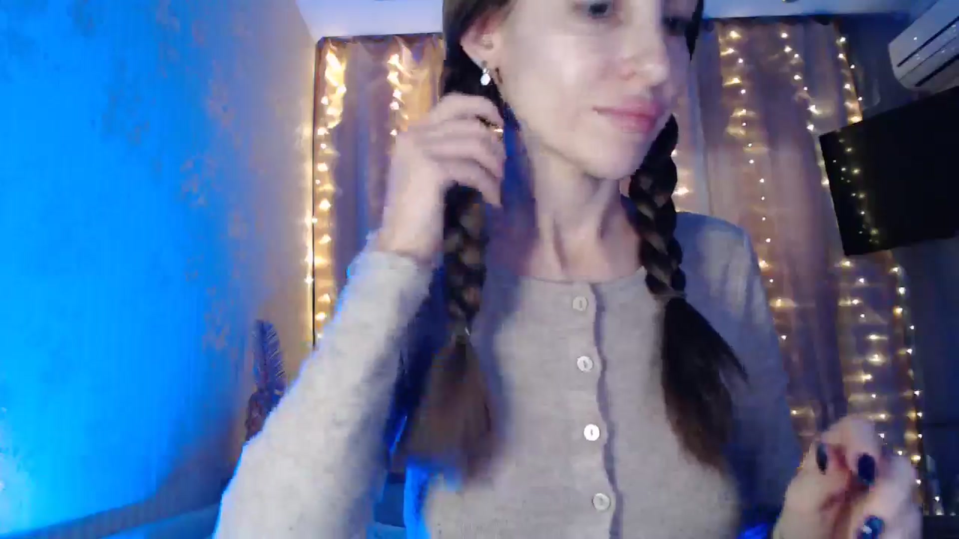 Gallery image thumbnail from Nora_Sweet's myfreecams stream on, 01/06/2025, 11:39 image 16 of 20
