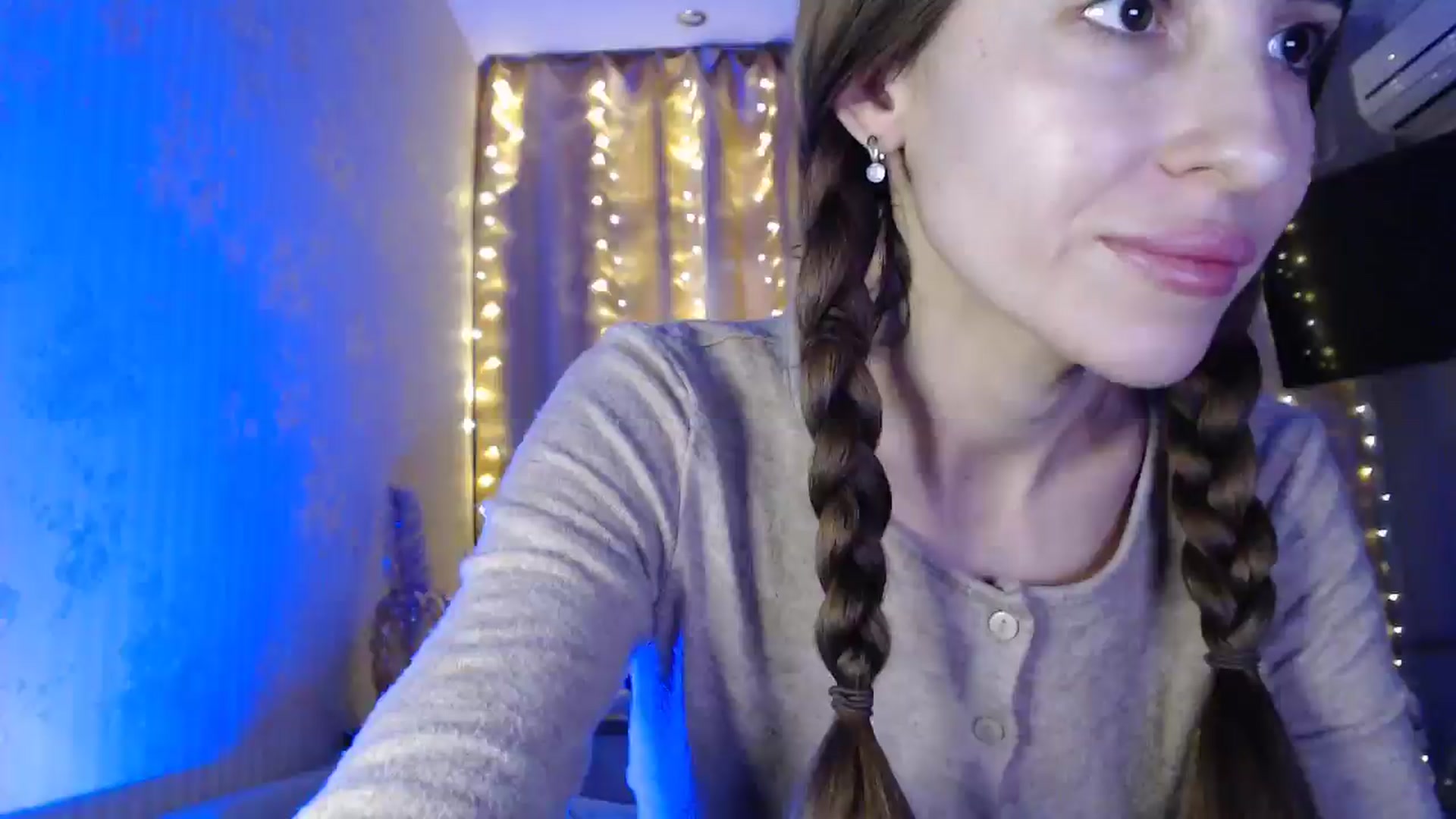 Gallery image thumbnail from Nora_Sweet's myfreecams stream on, 01/06/2025, 11:39 image 17 of 20