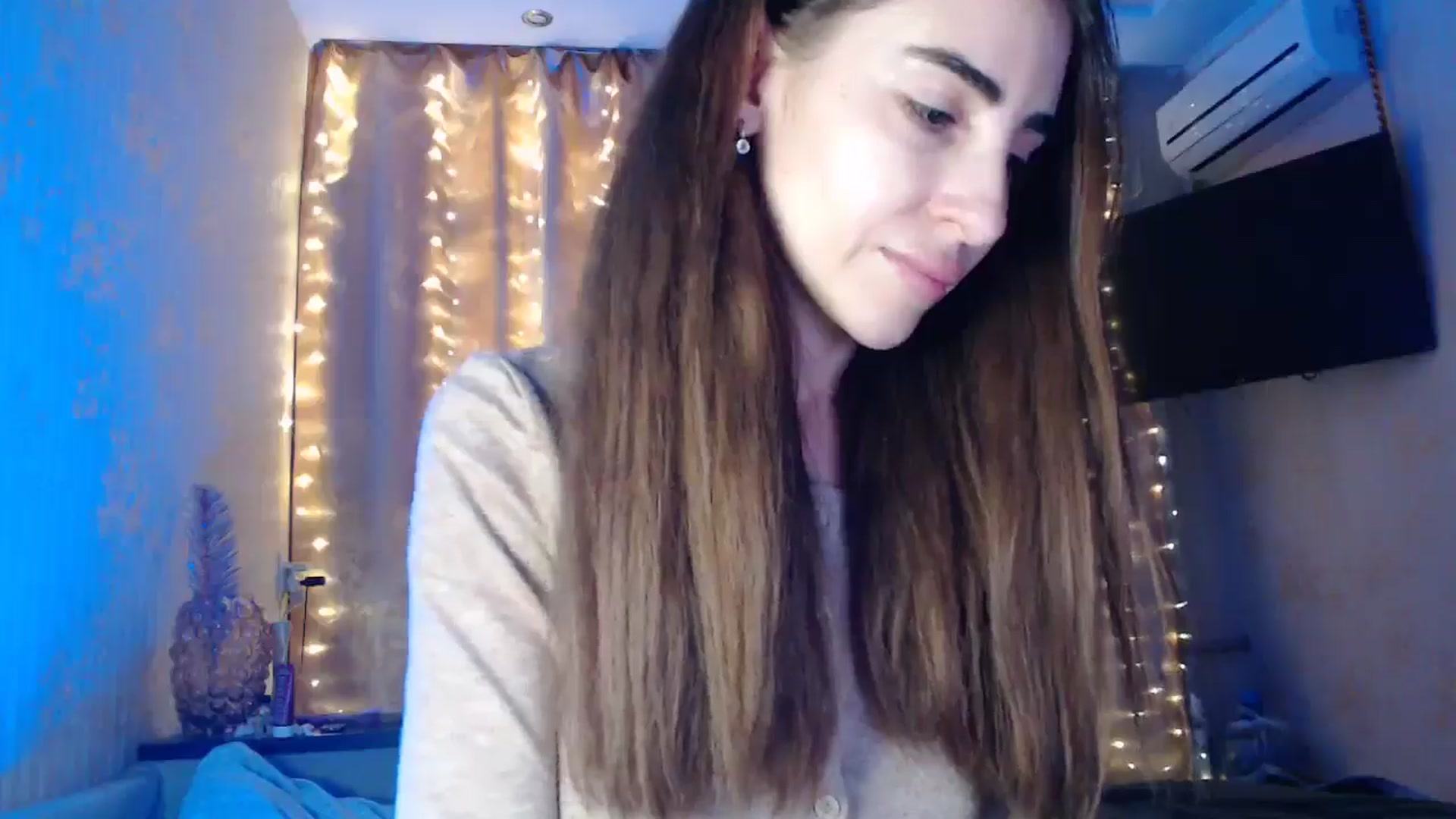 Gallery image thumbnail from Nora_Sweet's myfreecams stream on, 01/06/2025, 11:39 image 3 of 20