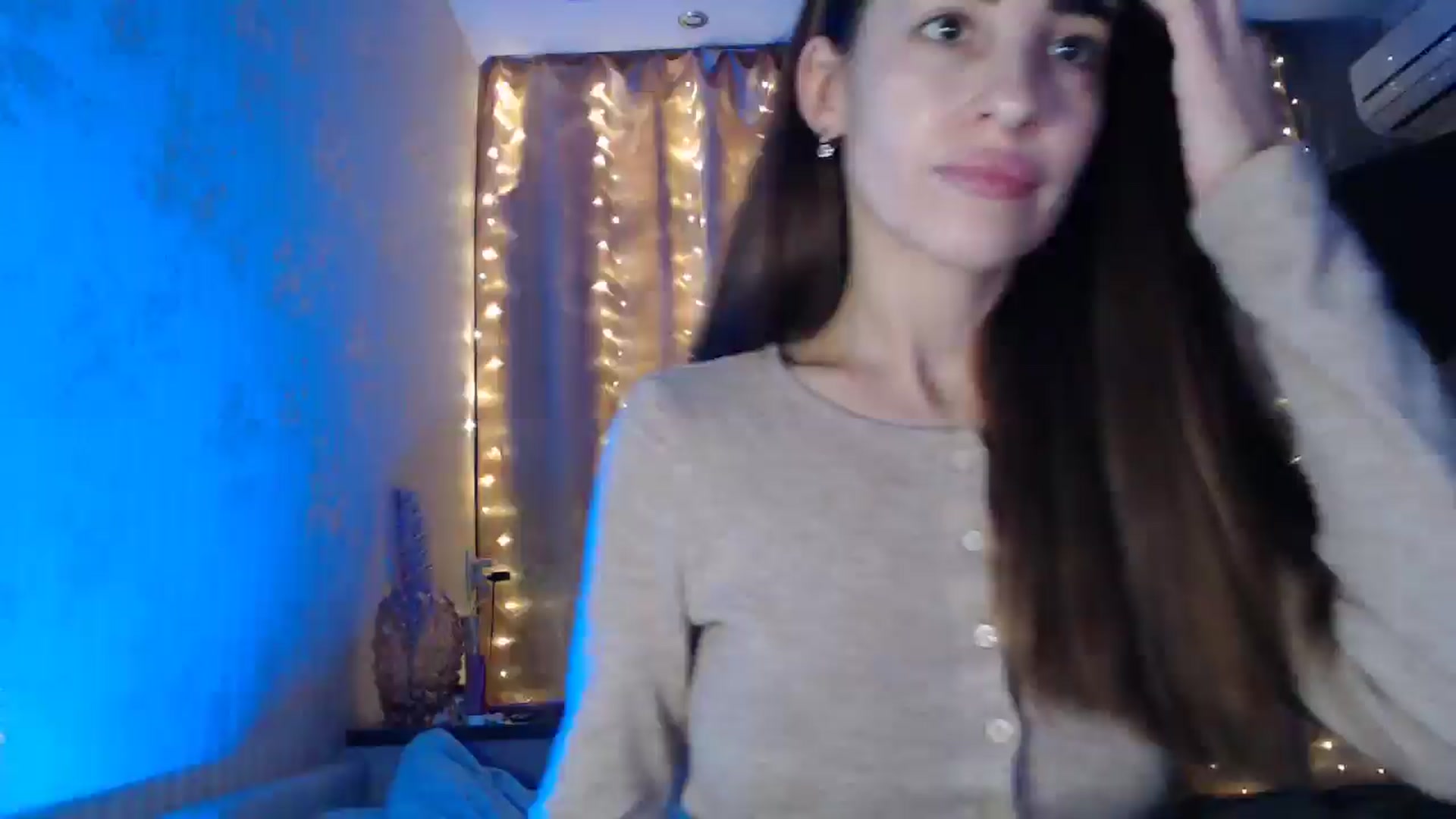 Gallery image thumbnail from Nora_Sweet's myfreecams stream on, 01/06/2025, 11:39 image 13 of 20
