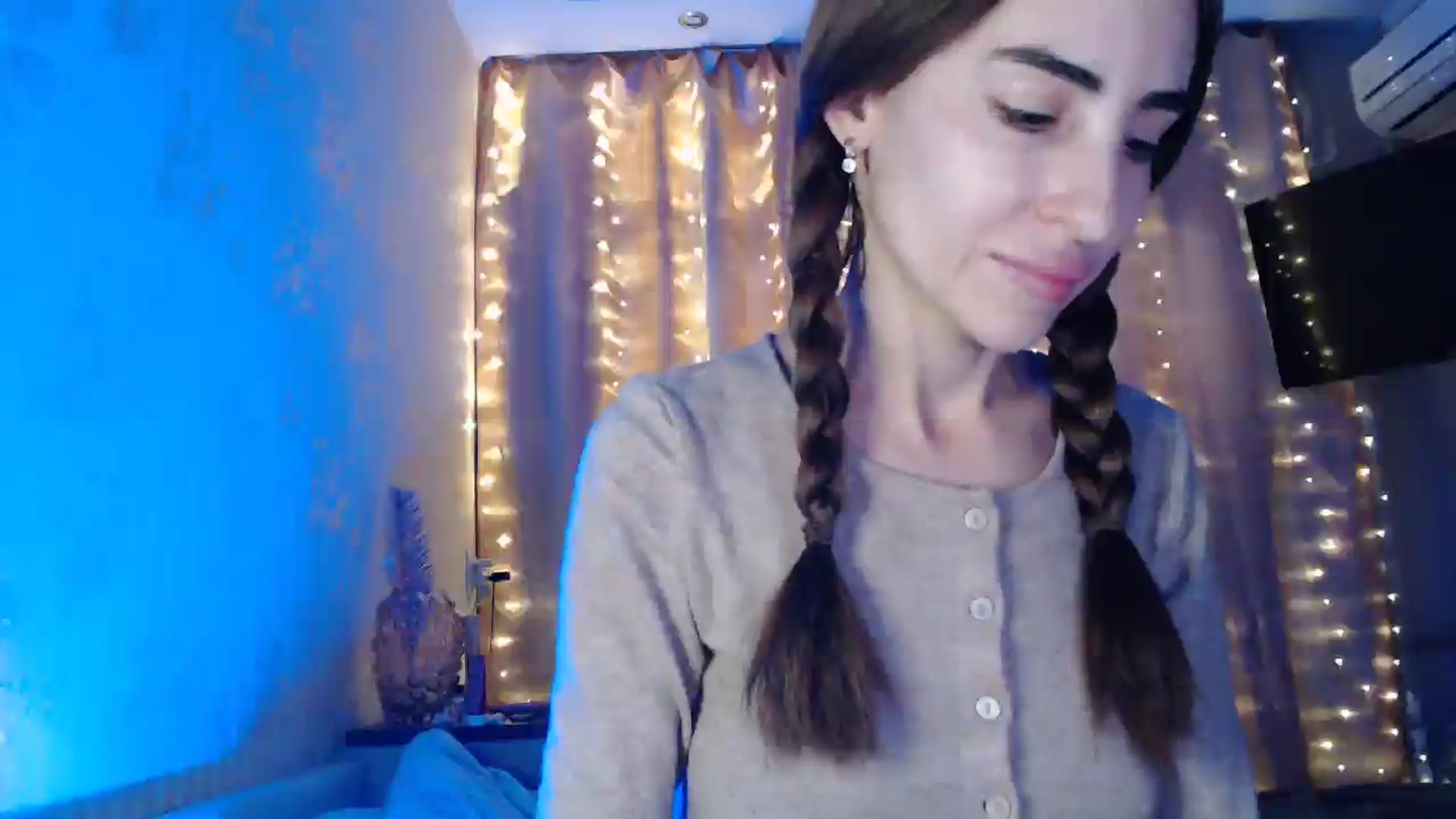 Gallery image thumbnail from Nora_Sweet's myfreecams stream on, 01/06/2025, 11:39 image 19 of 20