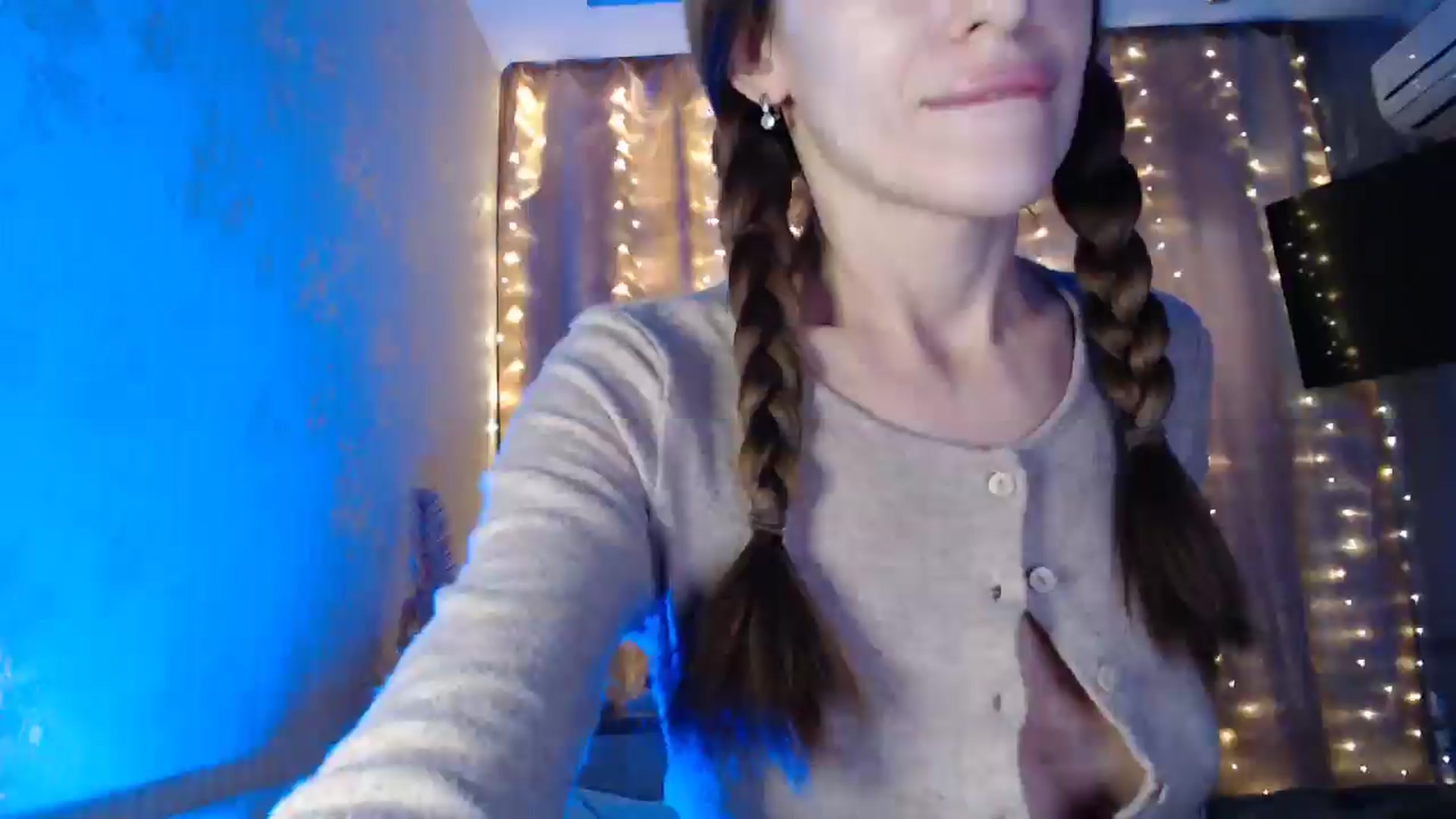 Gallery image thumbnail from Nora_Sweet's myfreecams stream on, 01/06/2025, 12:09 image 15 of 20