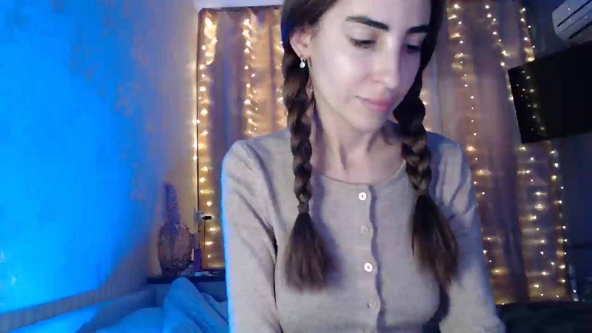 Gallery image thumbnail from Nora_Sweet's myfreecams stream on, 01/06/2025, 13:02 image 5 of 20