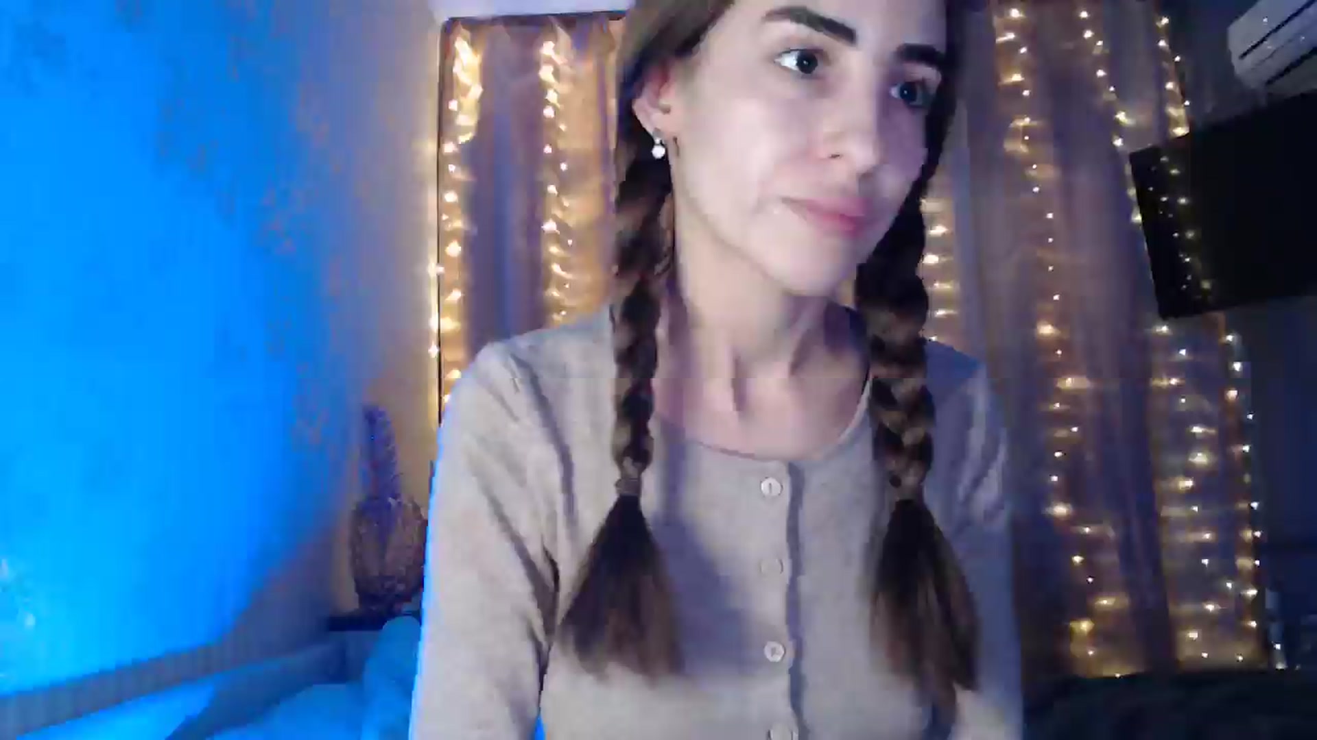 Gallery image thumbnail from Nora_Sweet's myfreecams stream on, 01/06/2025, 13:02 image 13 of 20